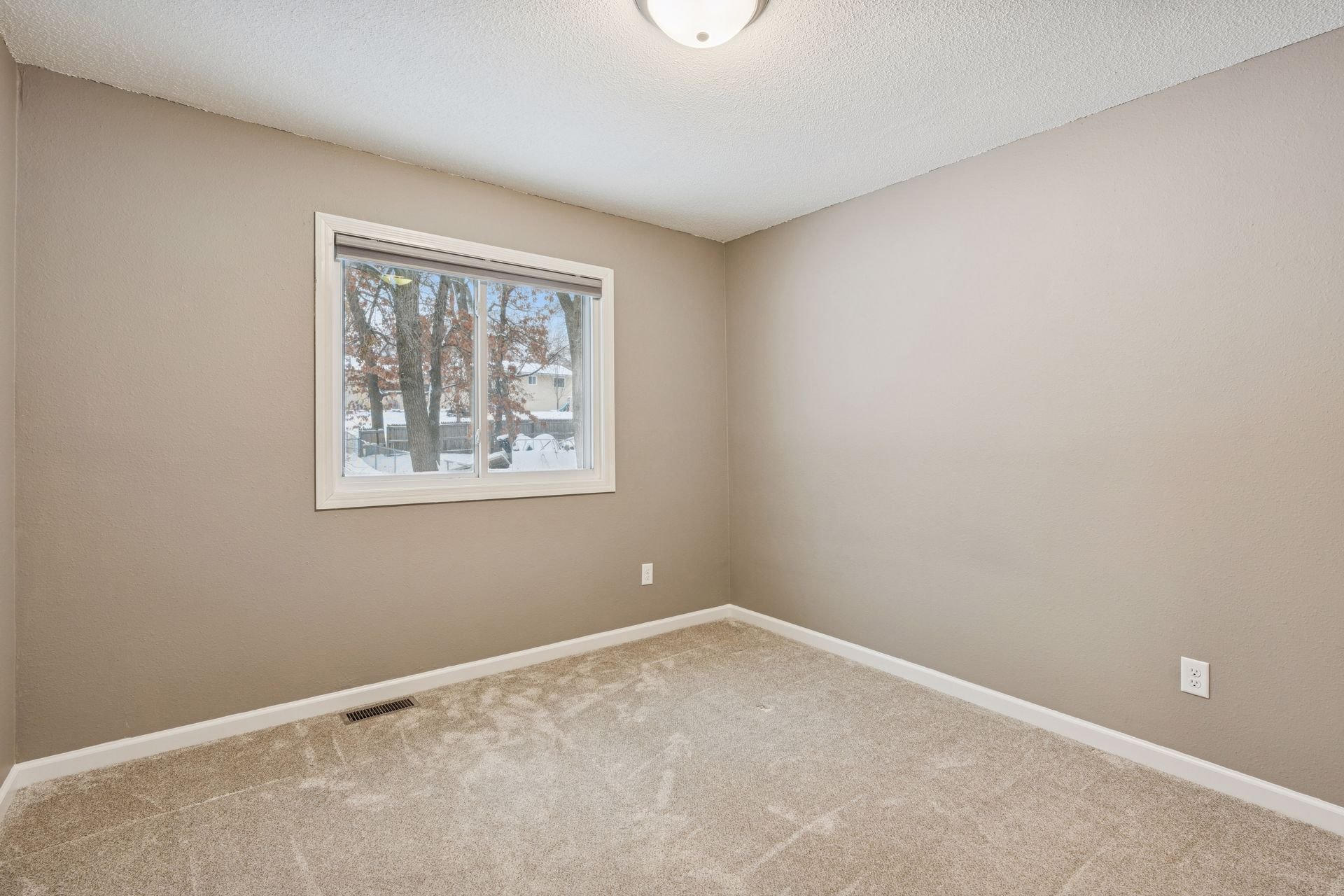 26261 7th Street W - Spacecrafting - 0022.jpg