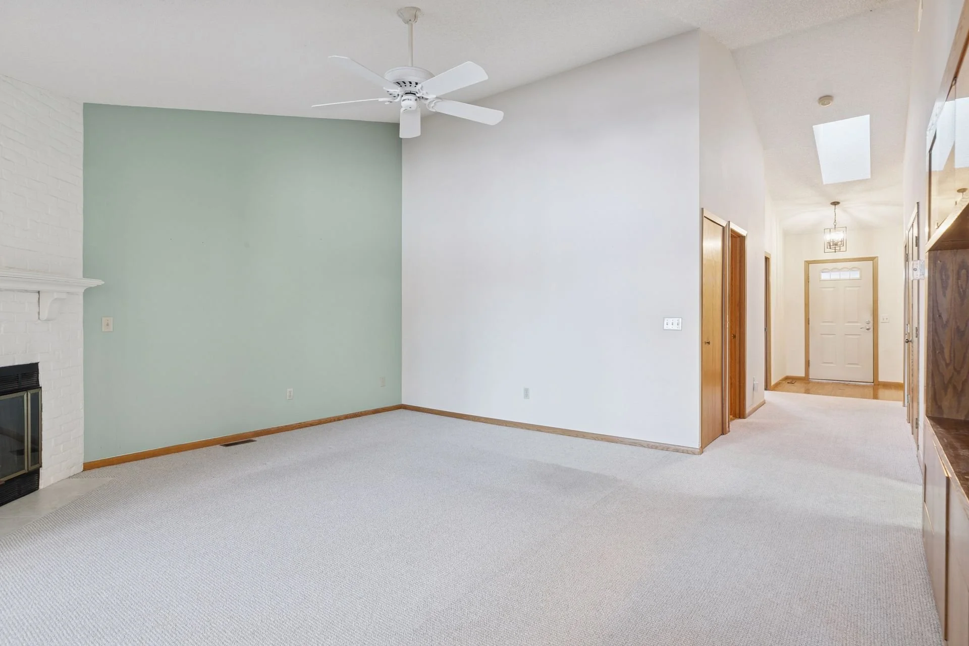 2684 Lake Court Drive - Spacecrafting - 0007.jpg