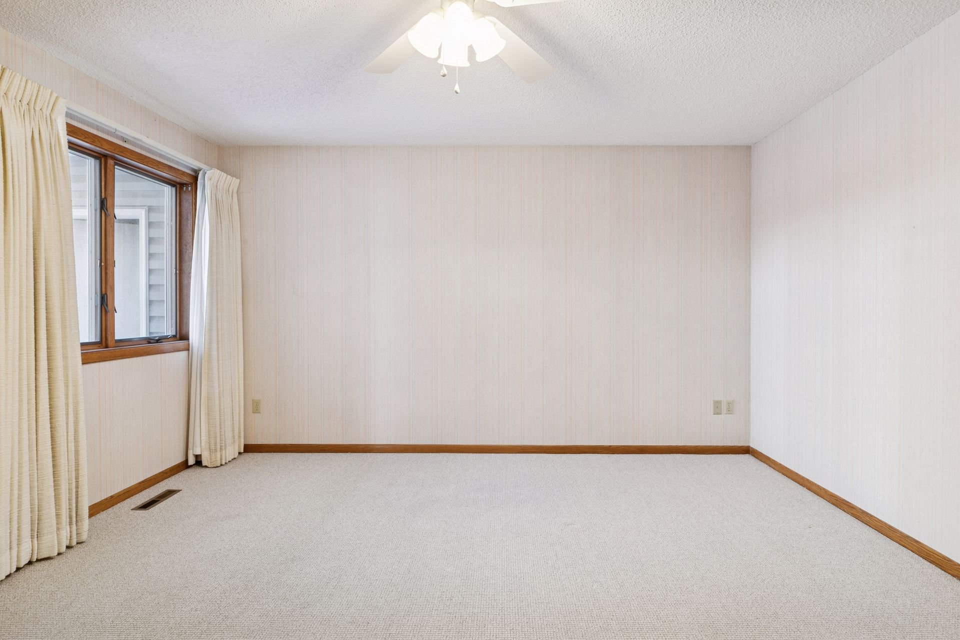 2684 Lake Court Drive - Spacecrafting - 0027.jpg