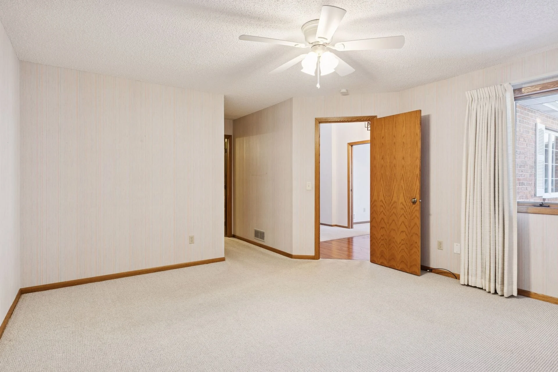 2684 Lake Court Drive - Spacecrafting - 0028.jpg