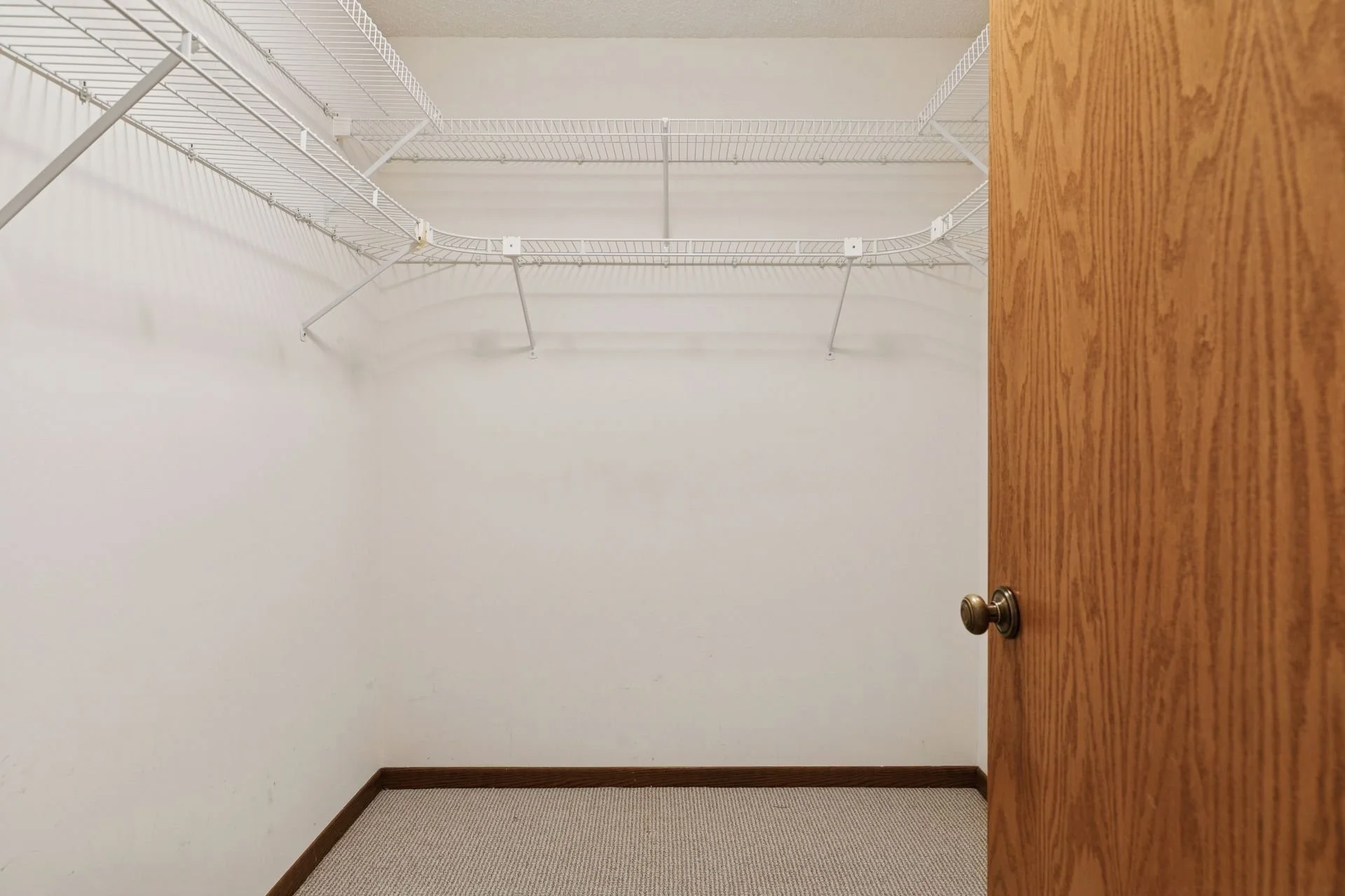 2684 Lake Court Drive - Spacecrafting - 0029.jpg