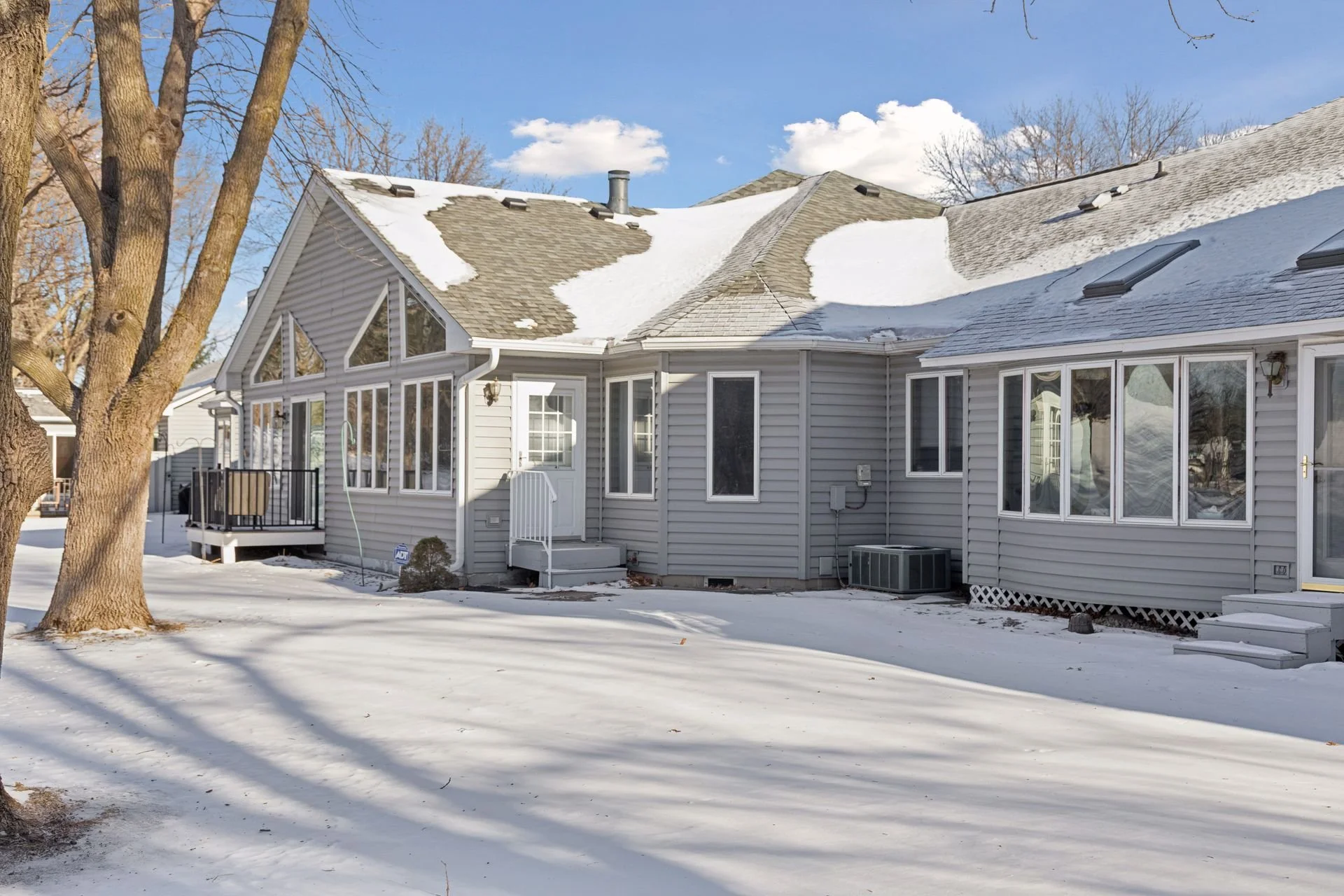 2684 Lake Court Drive - Spacecrafting - 0036.jpg