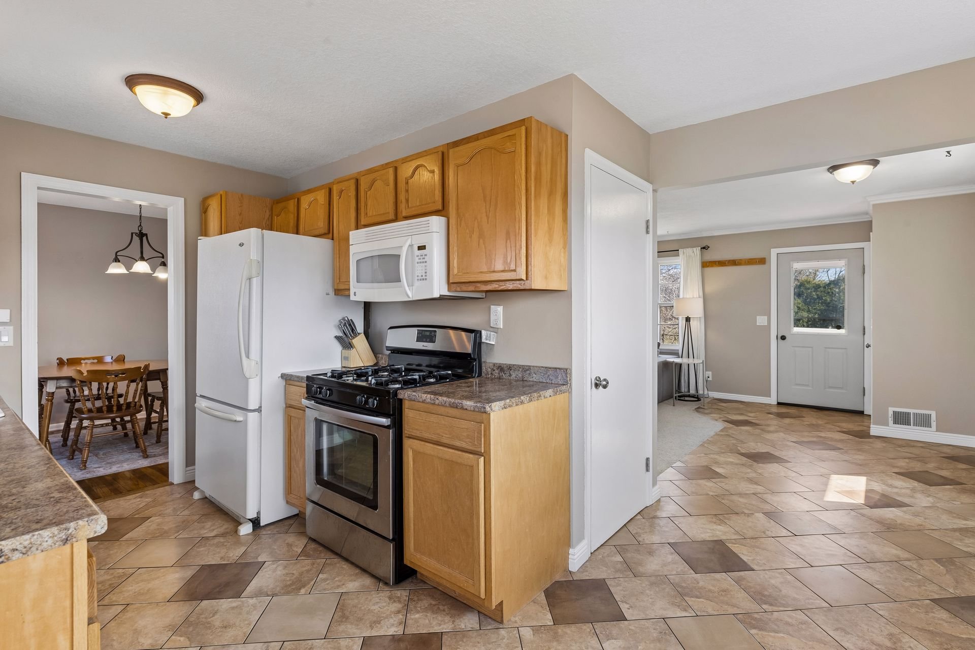 1713 Independence Avenue South - Spacecrafting - 0012.jpg