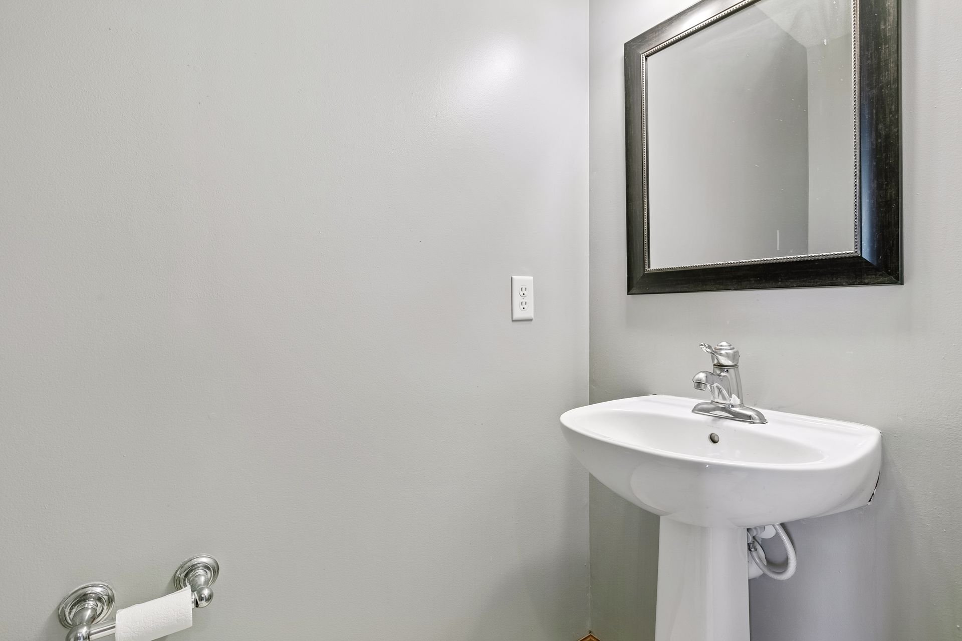 4810 149th Street North - Spacecrafting - 0024.jpg