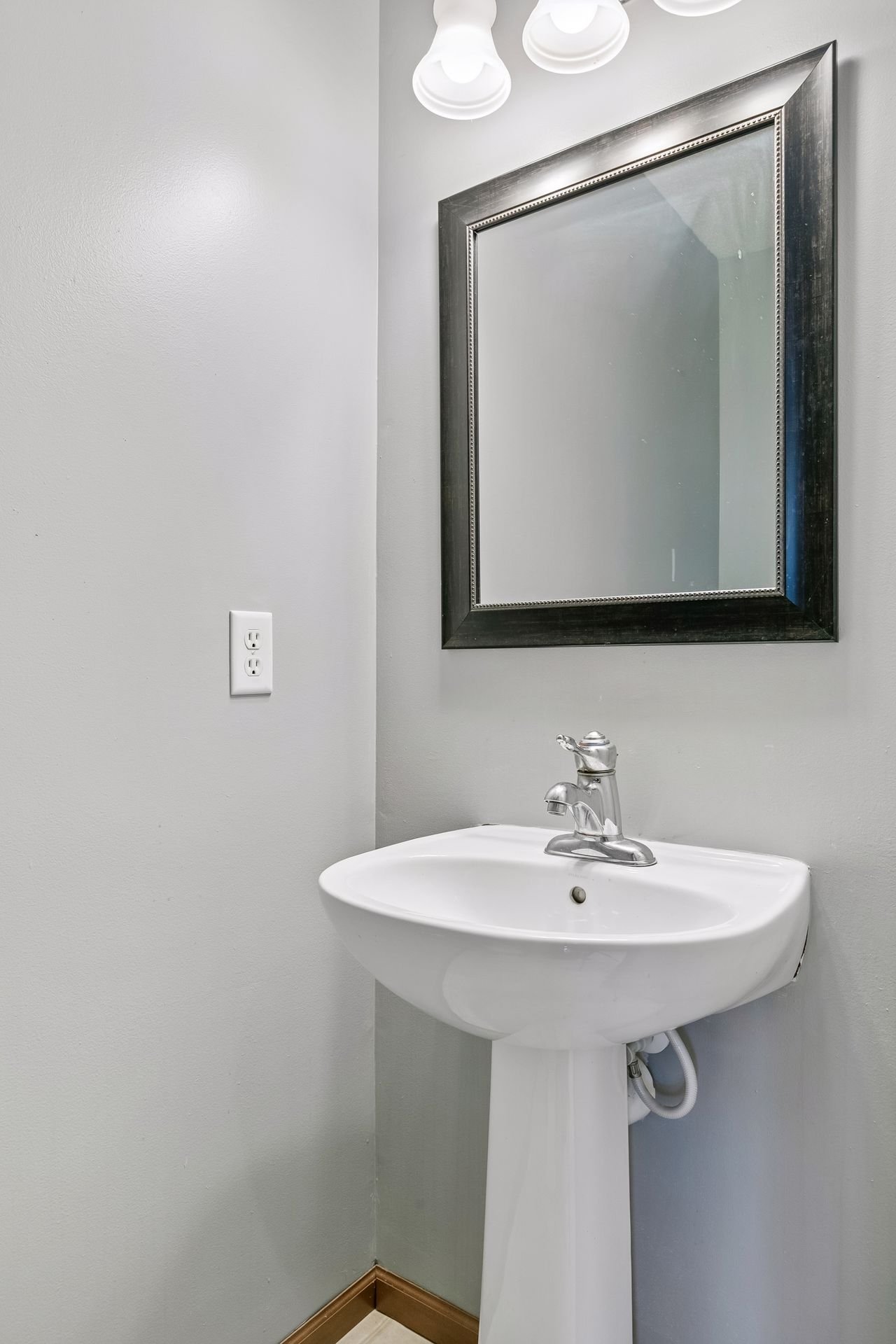 4810 149th Street North - Spacecrafting - 0025.jpg