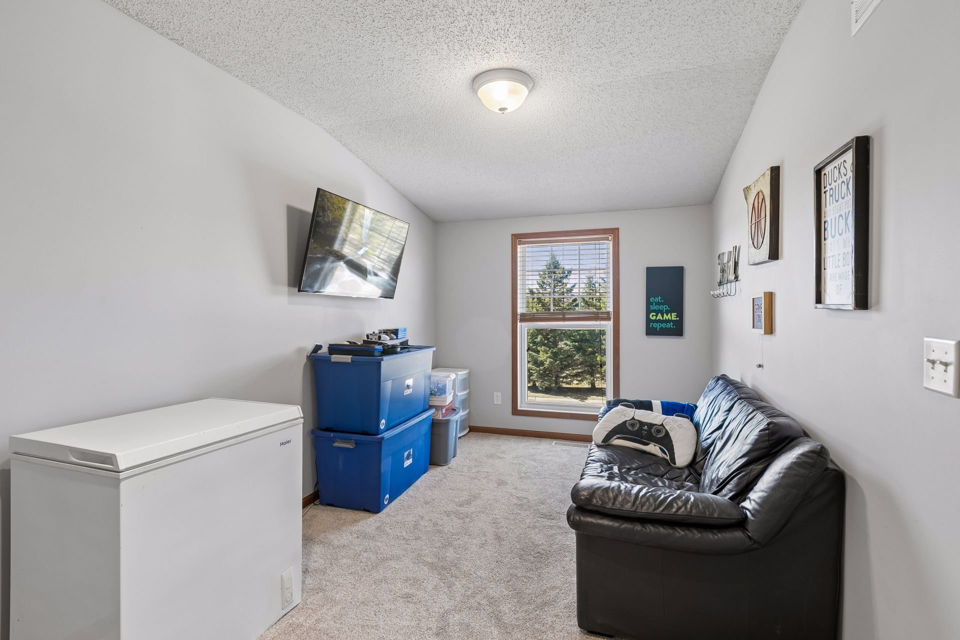 4810 149th Street North - Spacecrafting - 0026.jpg