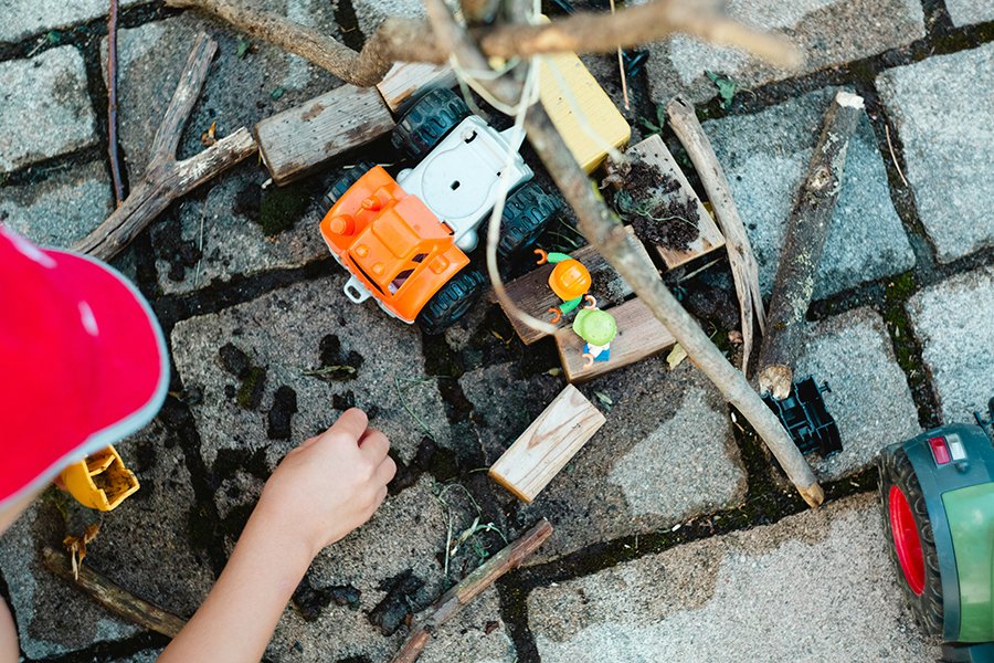 Rich Materials Support Children’s Natural STEM Learning 
