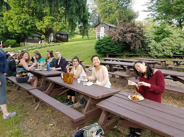 ARRIVAL // Some of our first campers and volunteers arrived today! Happy dinner. We are so excited for everyone to arrive tomorrow!!!
&bull;
www.connectioncamp.com
.
.
.
.
.
#excited #summervibes #consciousness #campout #connectioncamp #community #co