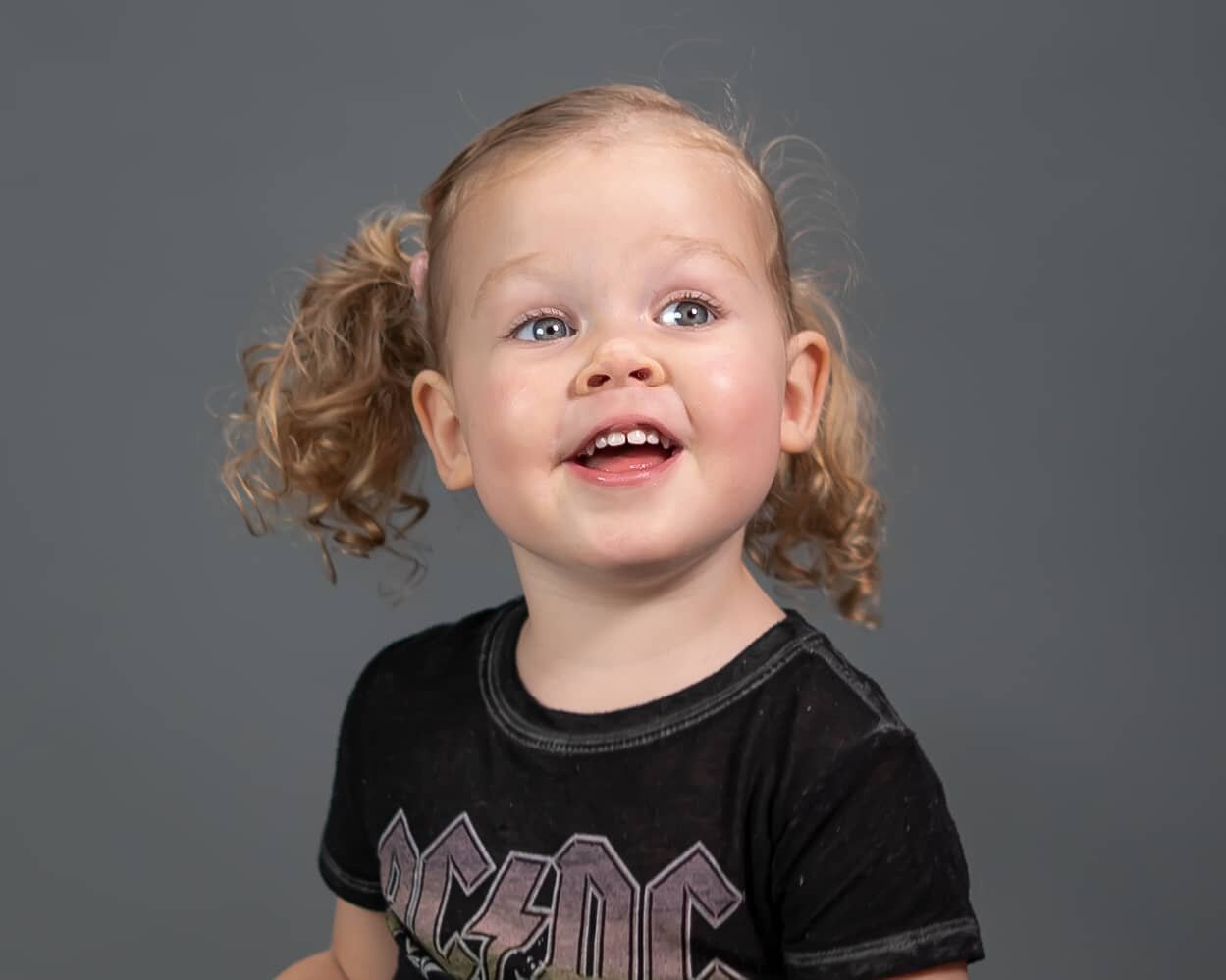 Back to school sessions available
.
📸 @codycrayons
.
#sonyalpha #sonyphoto #sonya7sii #sonyphotography  #childrensphotography #kids #jordan #jordan1 #colorcorrection