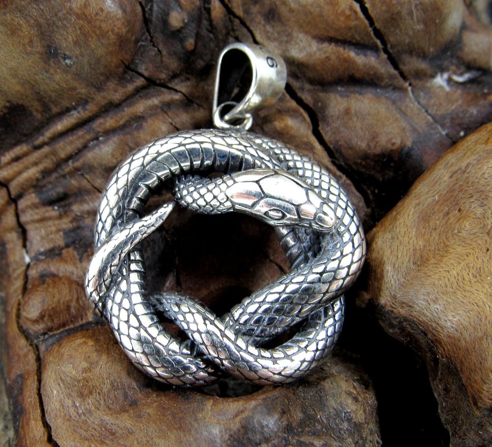 Solid 925 Sterling Silver Interwoven Snake Pendant Solid 925 Sterling Silver Interwoven Snake Pendant