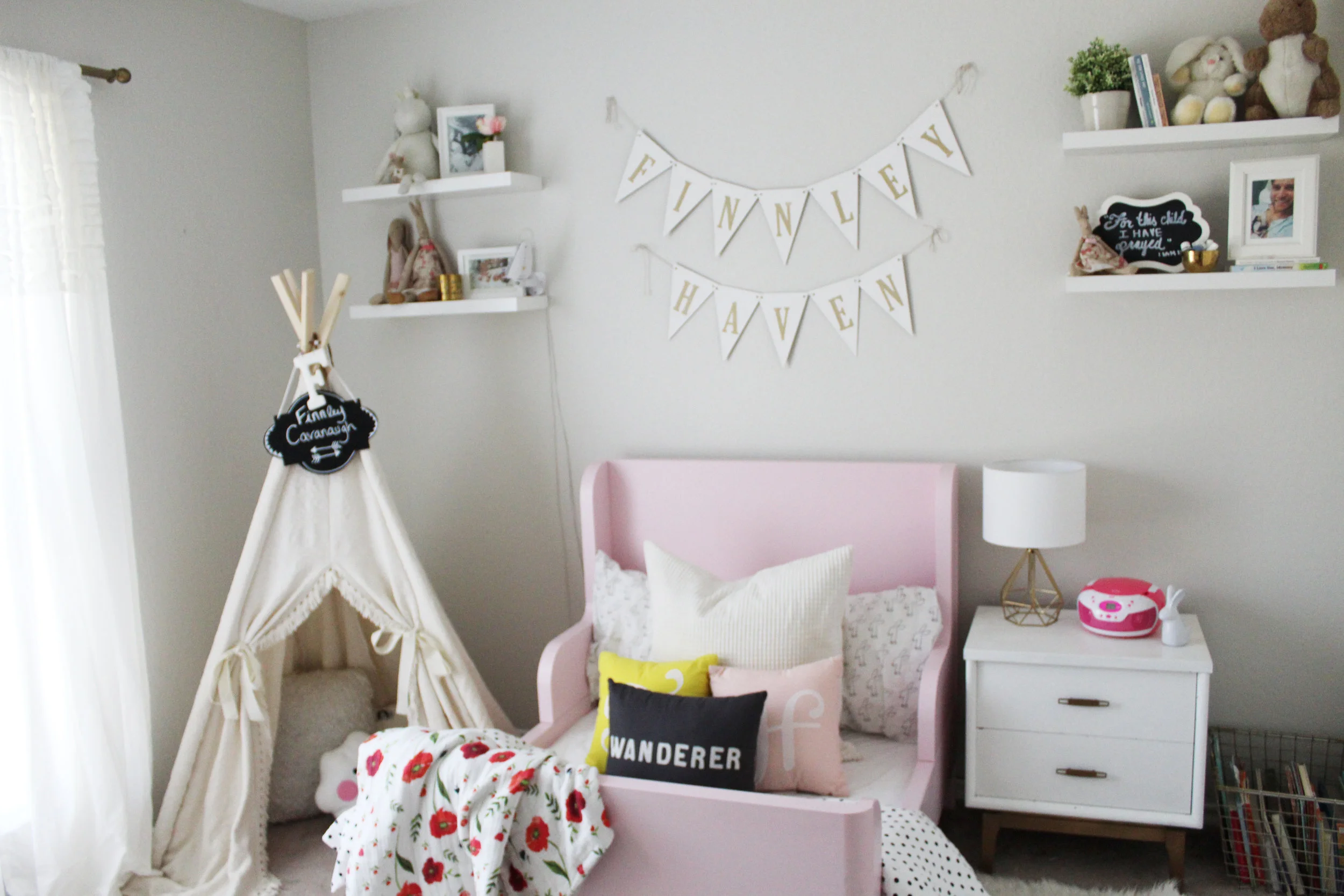 Cavie House Finn's Room 4.jpg