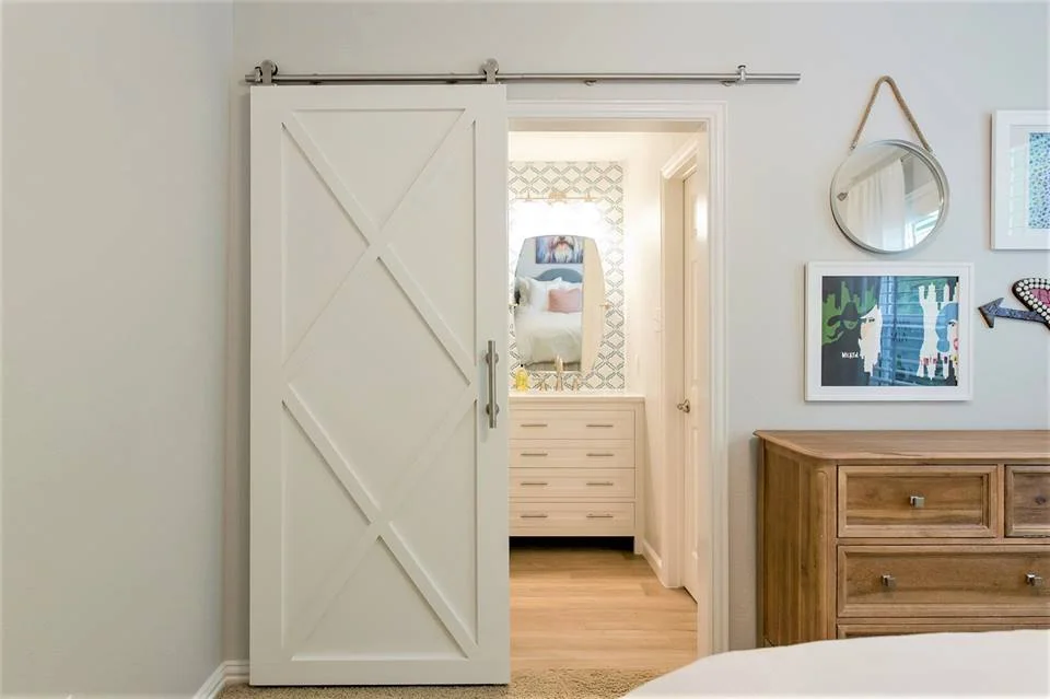 Modern Double X With Border (Single Slab Back)