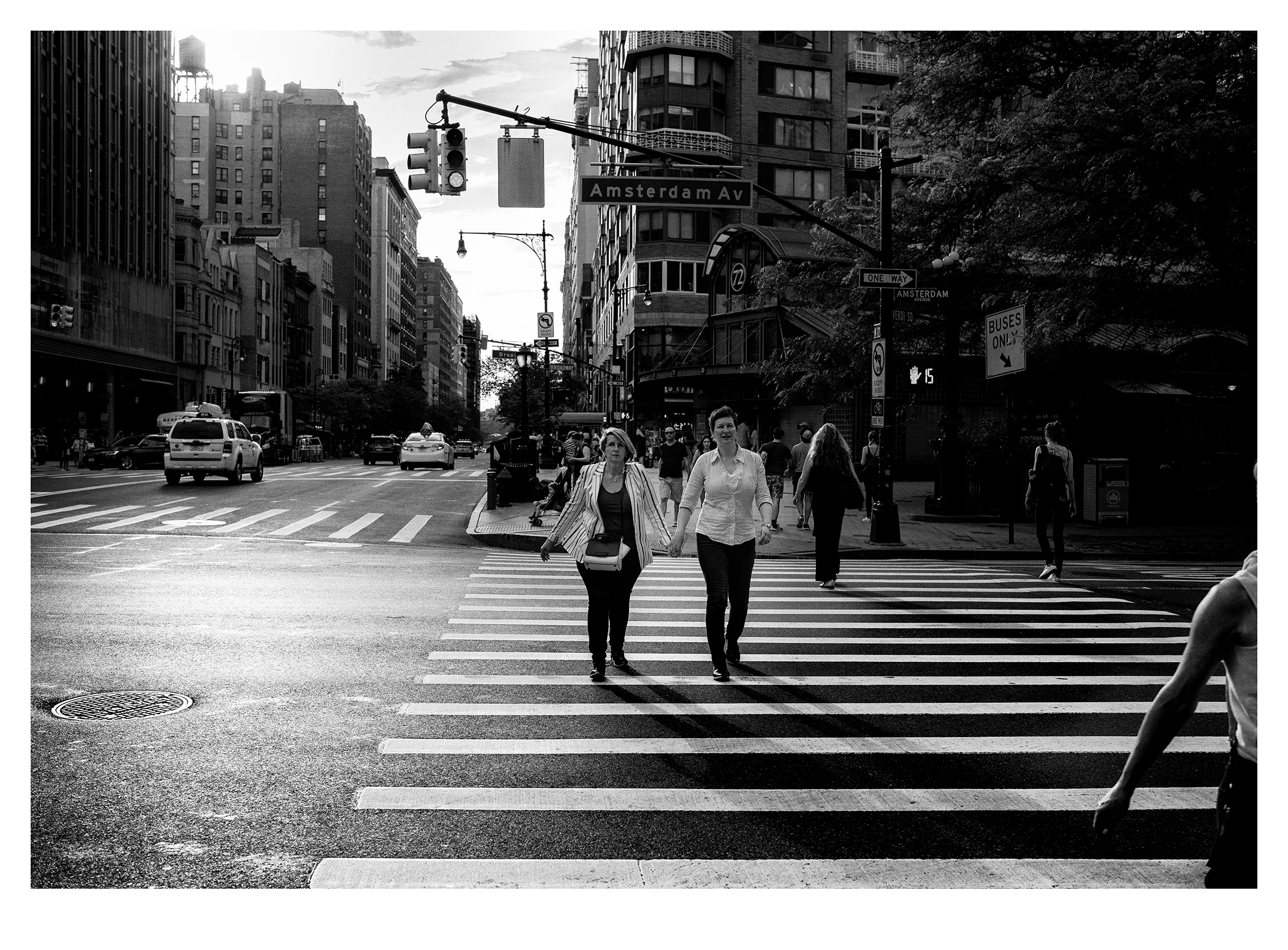 The Lovers Crossing, NYC