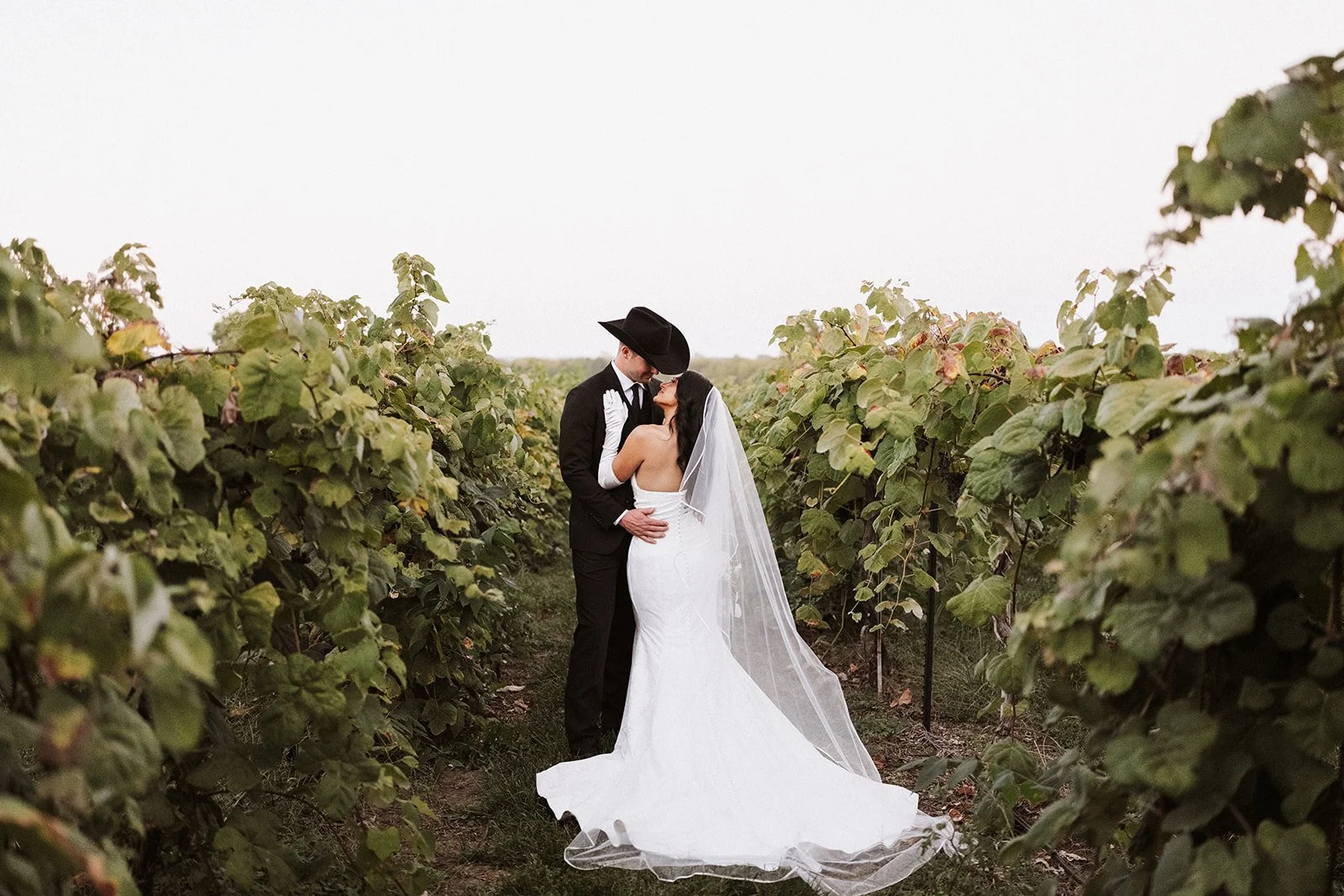 LC - Aventi Weddings - 683 - AC107748__websize.jpg