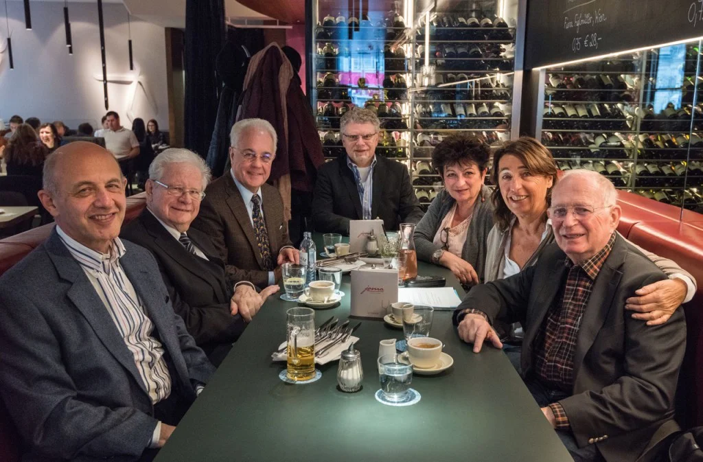 v.l.n.r: Georg Stern, Raoul Kneucker, Ronald Leopoldi, Roman Grinberg, Clarissa Lassar, Judith Weinmann-Stern, Timothy Smolka