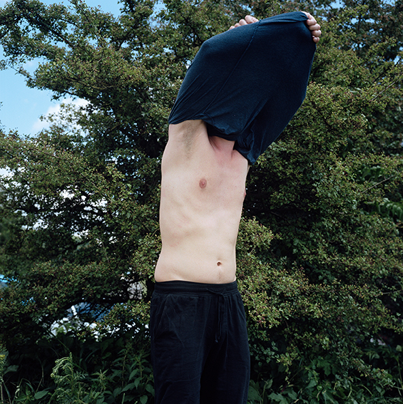 2016_Hanne_vanderWoude_Robin and Mira_Robin (180 x 180 cm).jpg