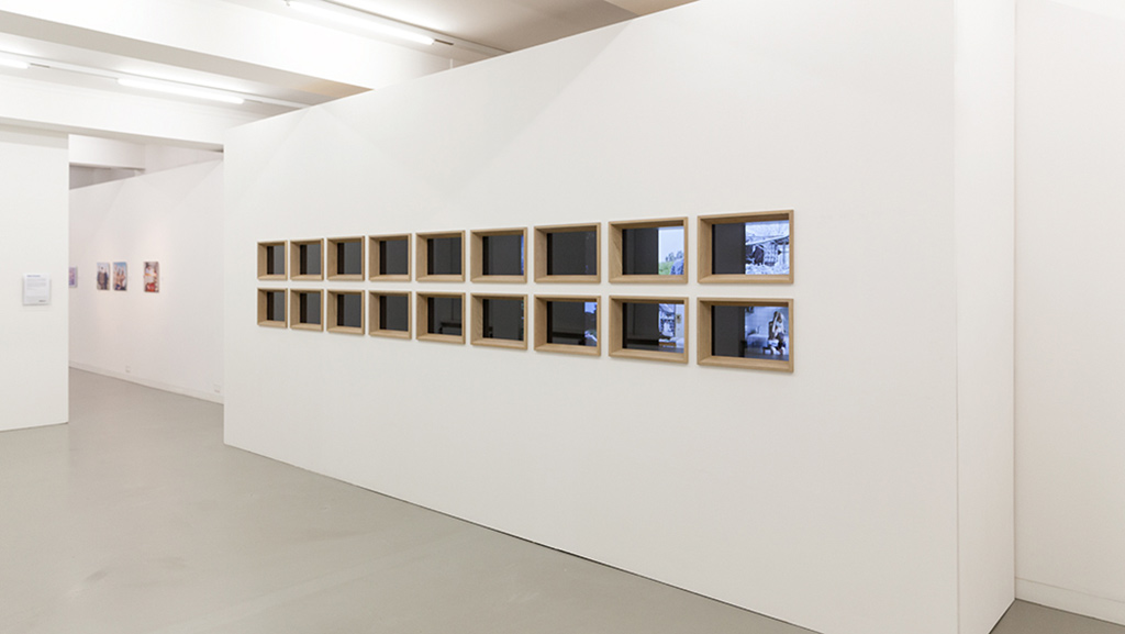HvdWoude_Emmy's-World_Videoinstallation_FotografieForumFrankfurt_8102.jpg