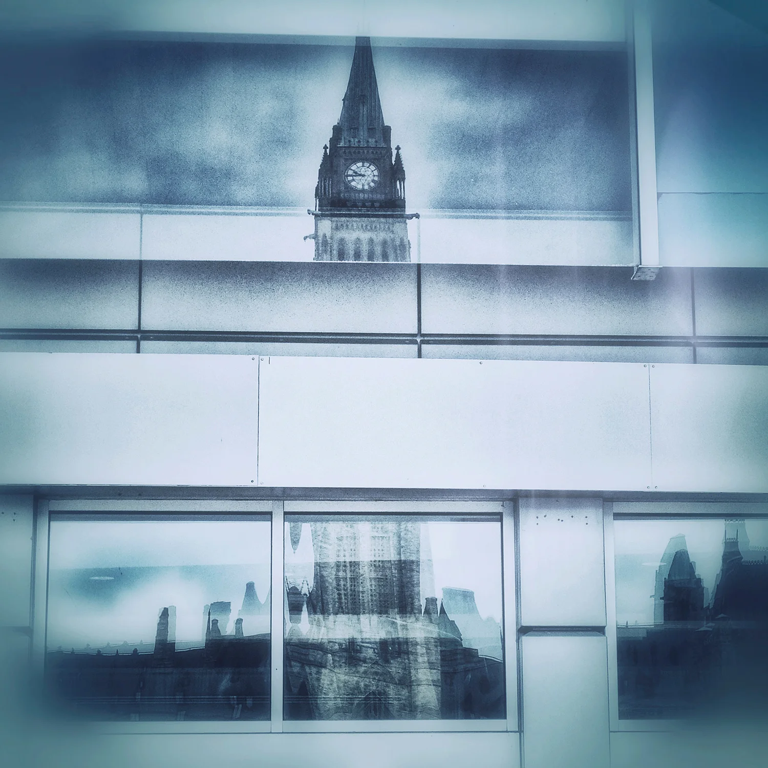 loveOttawa_PeaceTower5_web.jpg