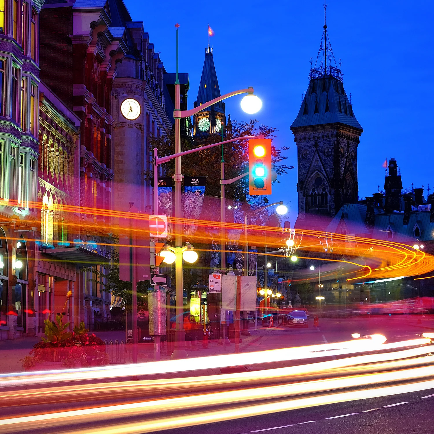loveOttawa_ParliamentCityNight9060_web.jpg