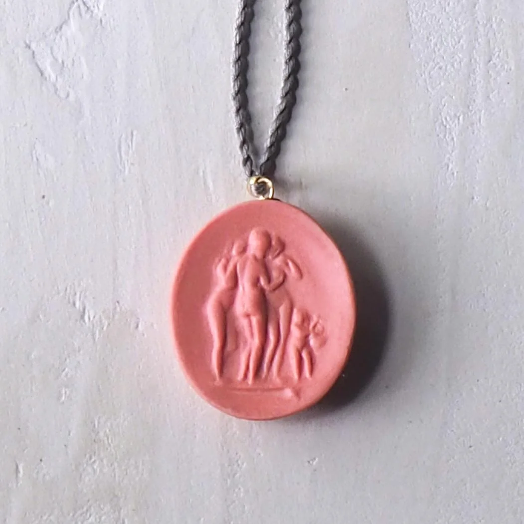 3graces coral.jpg