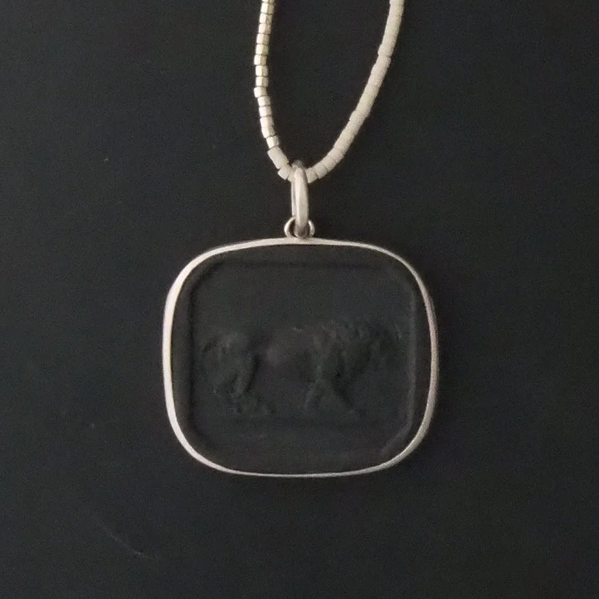 Silver Leo Set Pendant  in Onyx