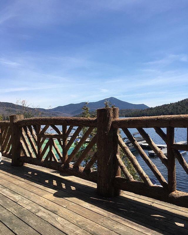 Adirondack railings with a view!
#lakeplacidny #highpeaks #logwork #adklife