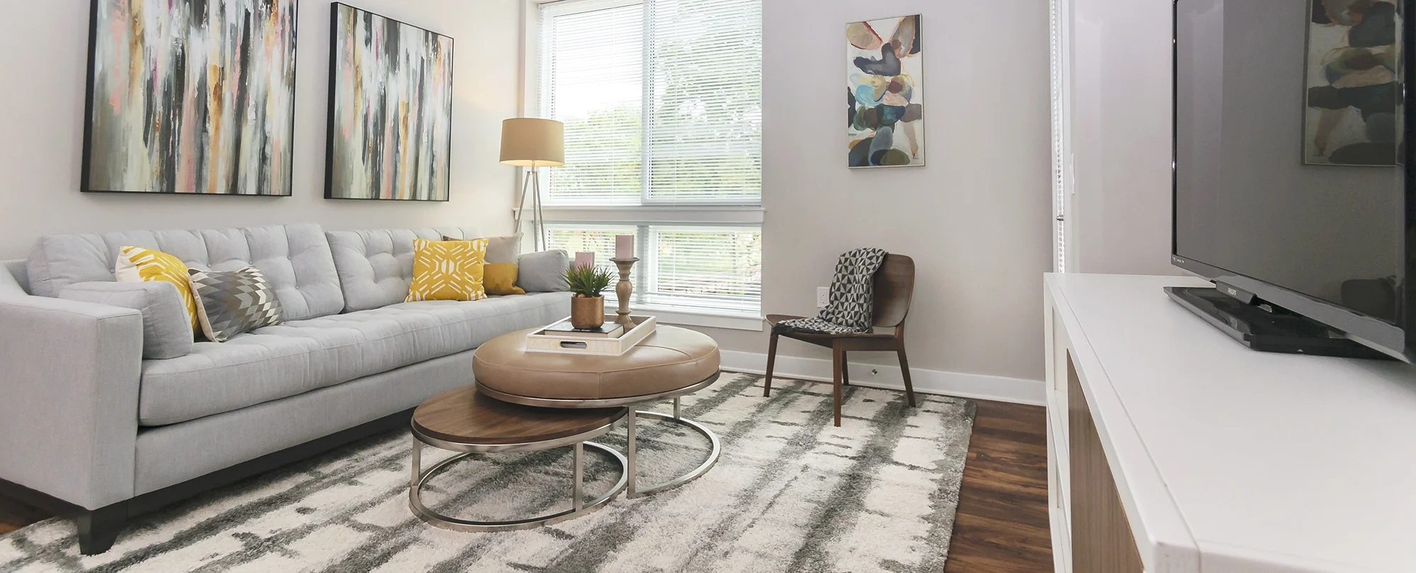 living room for squarespace banner.jpg