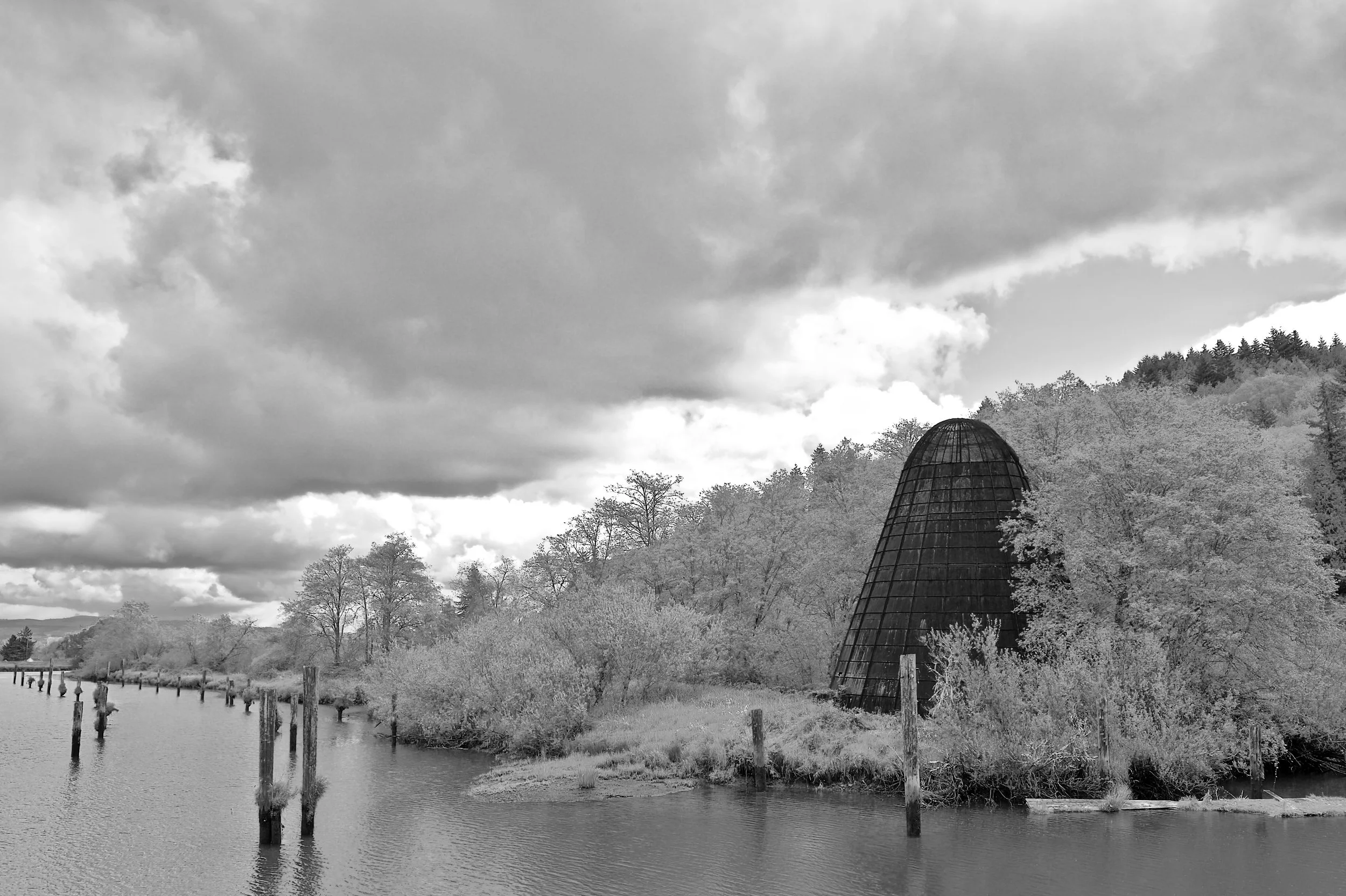 Black and White Wigwam