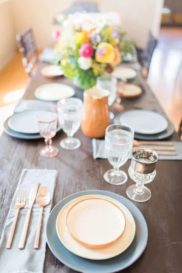 Colorful-Mid-Century-Modern-Wedding-Ideas_0030.jpg