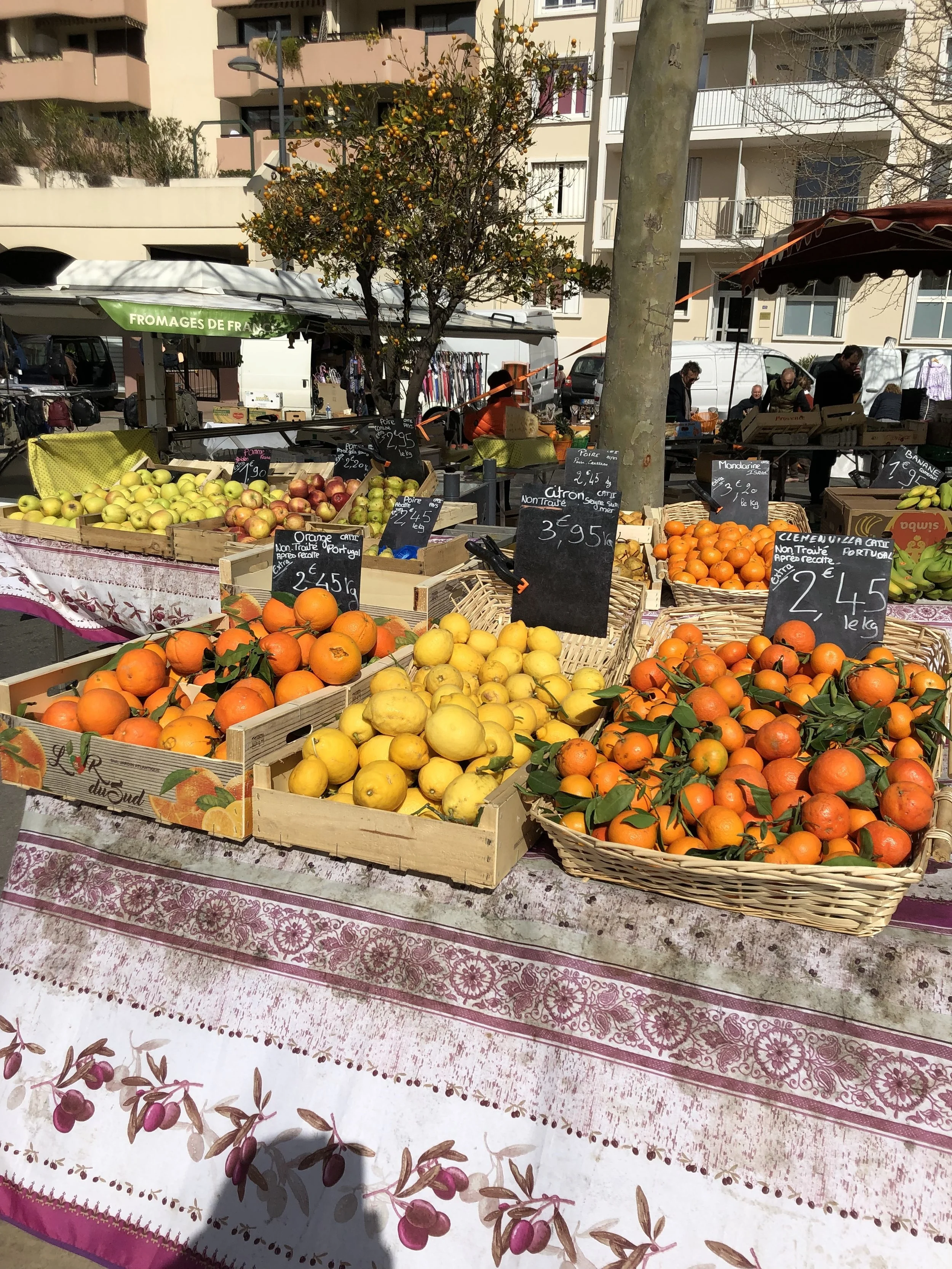 Saturday Market and Walk
