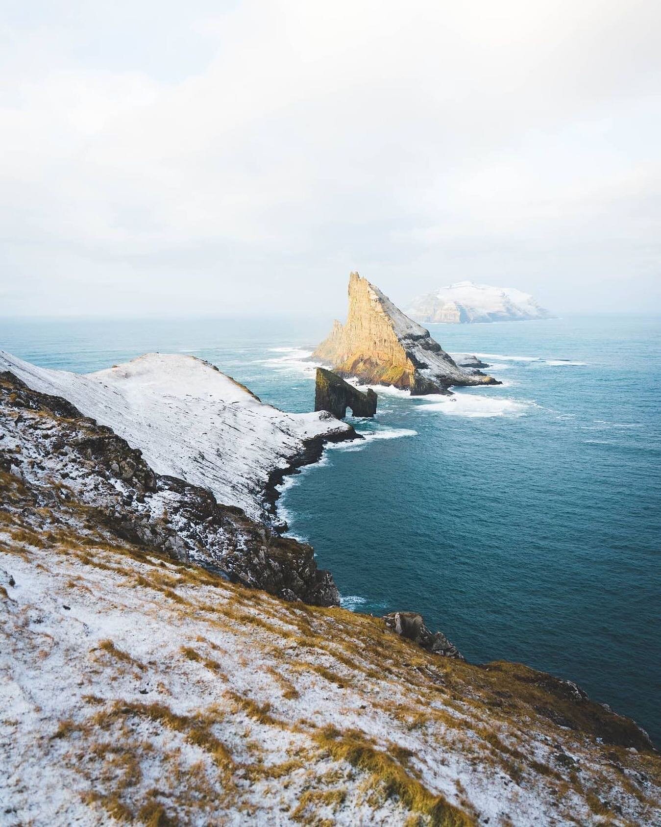 @roman_eggenberger It is interesting to know why places are the way they are.  That's what I asked myself when I saw this place. 
Why this place looks like this?
And now i know it.

The Faeroe Islands were formed by a fulcanic origin about 60 million