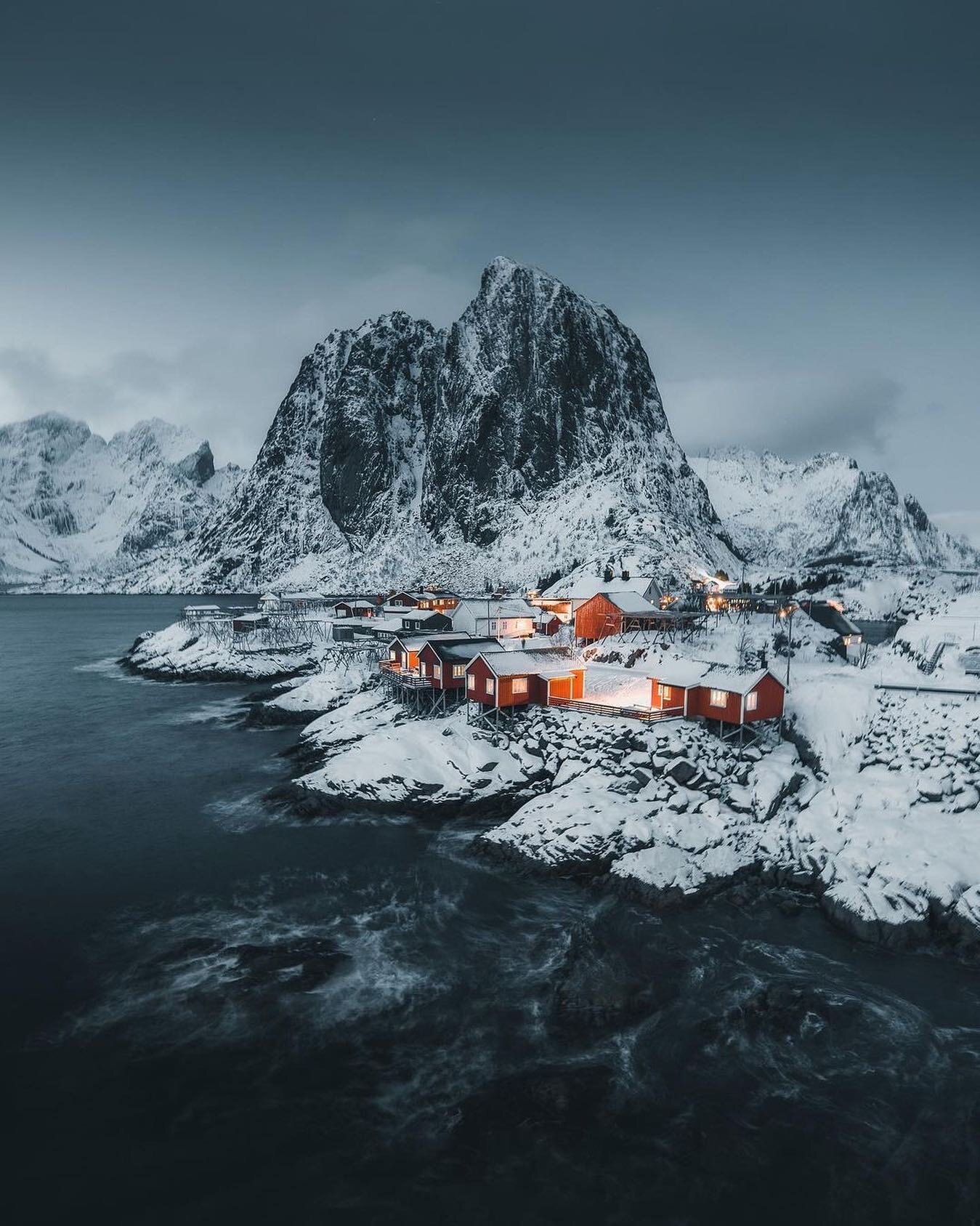 @withluke These cosy cabins are a welcome sight in the harsh winter conditions of Lofoten 🌨
.
.
.
.
.
#visualsgang #aov #welivetoexplore #stayandwander #mkexplore #moodygrams #letsgosomewhere #createexploretakeover #theoutbound #folkgood #socality #