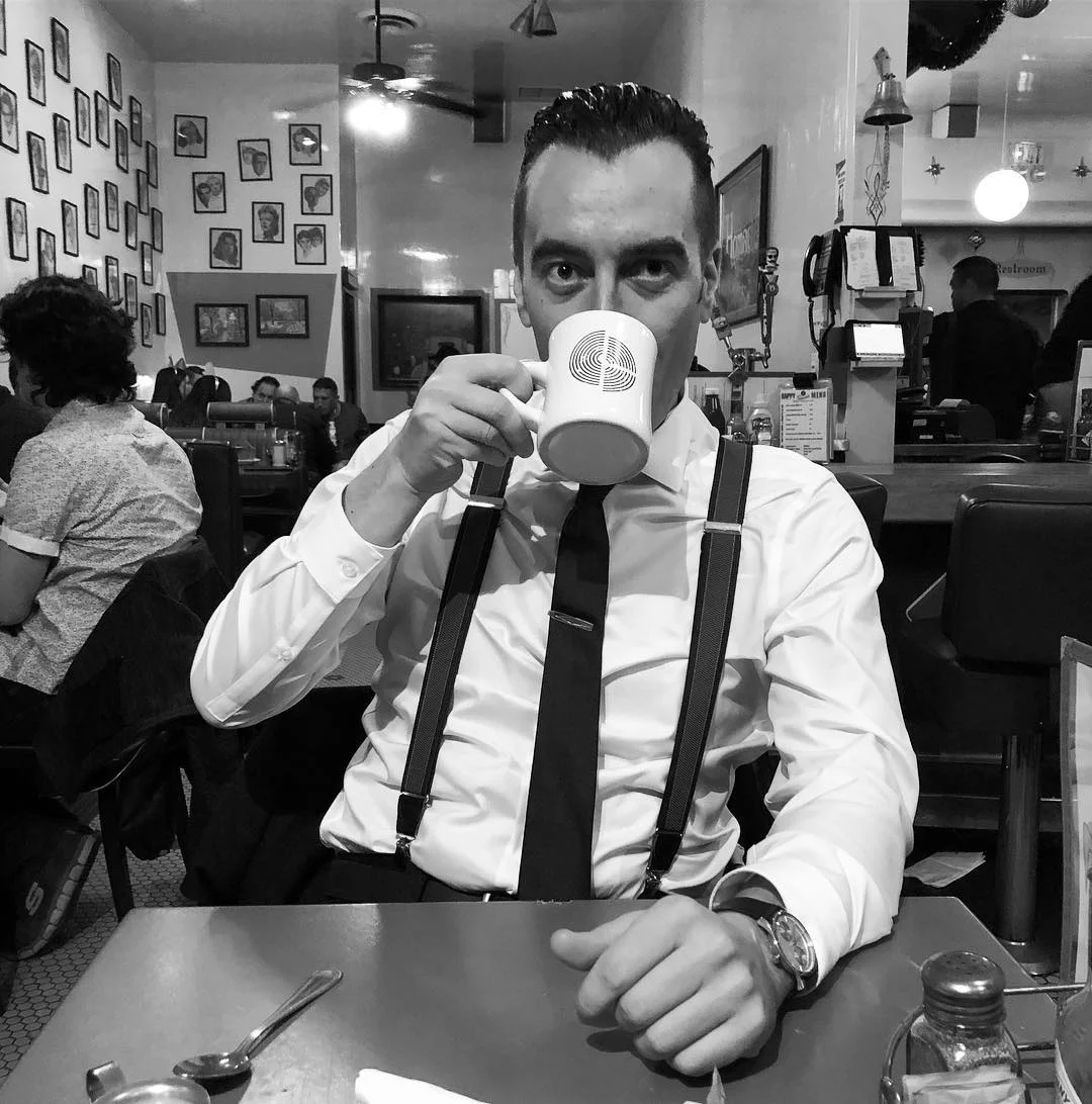 LA Confidencial, Bio