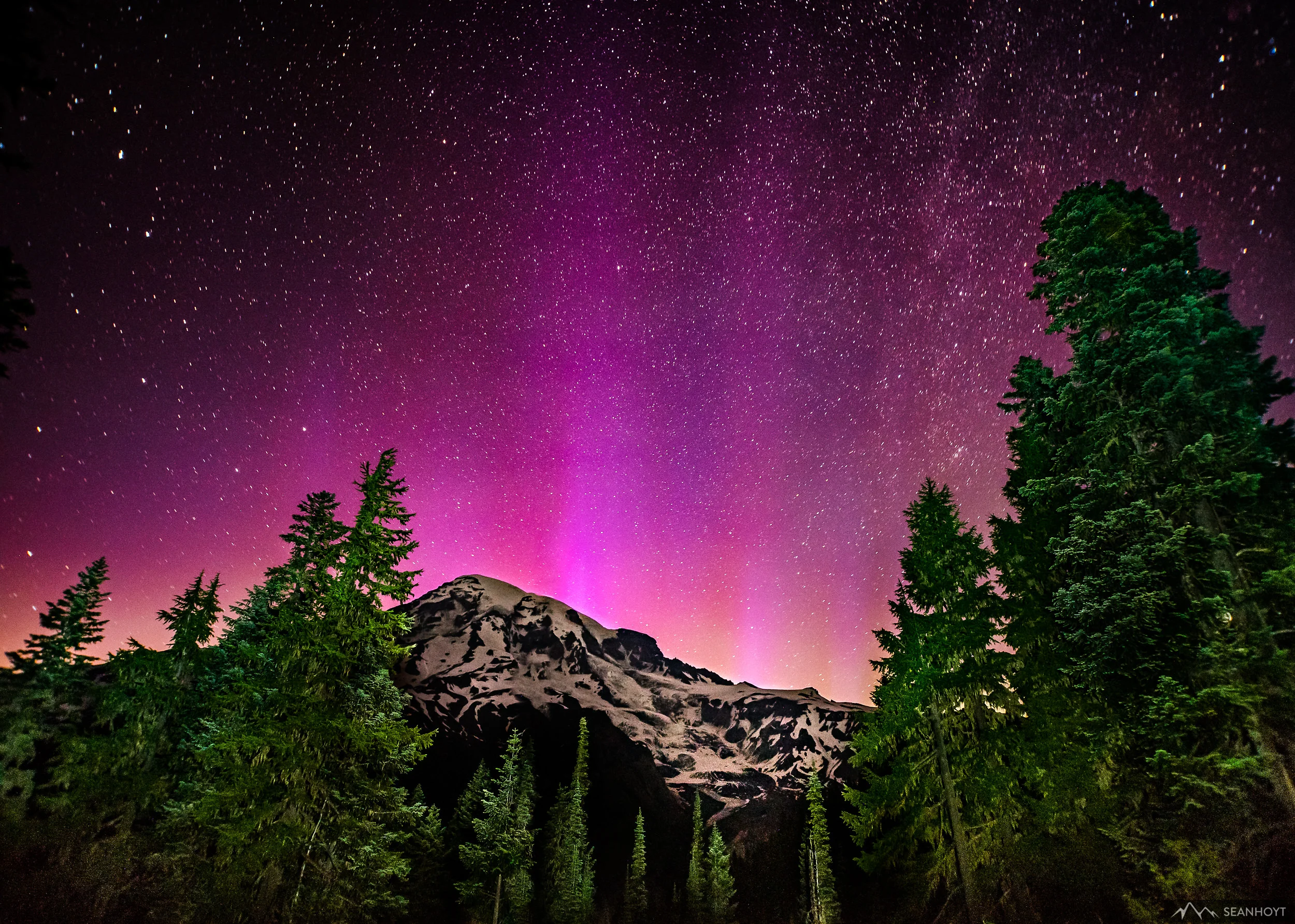 sean-hoyt-mt-rainier-aurora-paradise--DSC_3206-paradise-aurora.jpg