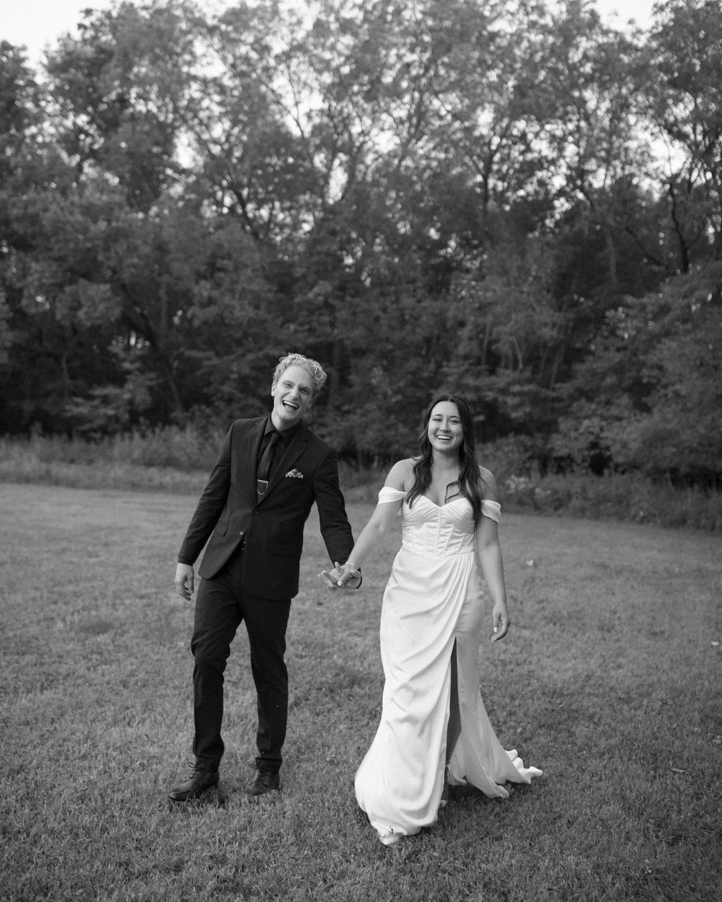 Haley &amp; Dylan, perfect wedding in the woods. 🪵