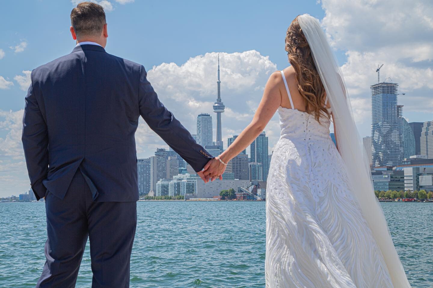 Loved shooting at Polson Pier! This Toronto wedding was fantastic! Got to shoot in the @cntower and got some great views of the Toronto skyline!
.
.
.
.
.
#niagaraweddings #authenticlove
#niagaraweddingphotographer #lifestyle #tangledinfilm
#lifestyl