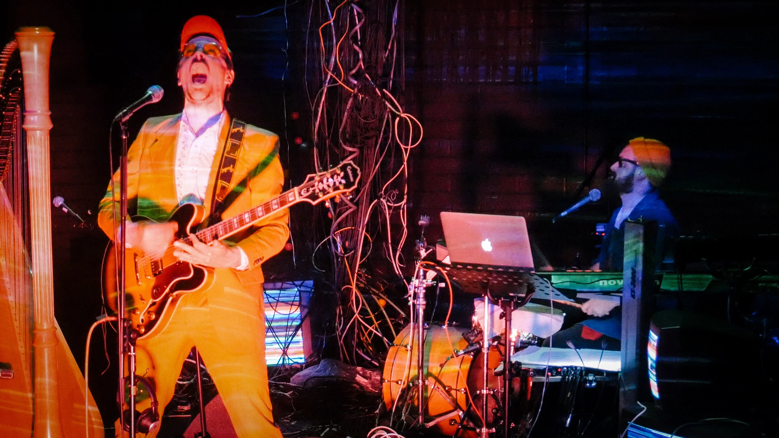 Bluffers Guide to Suburbia-38.jpg