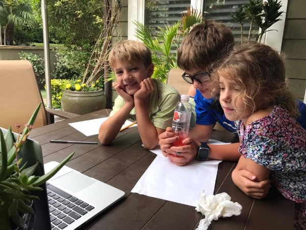 Trish Uses a combination of online Learning CURRICULUM's and Hands On Activities To Homeschool 