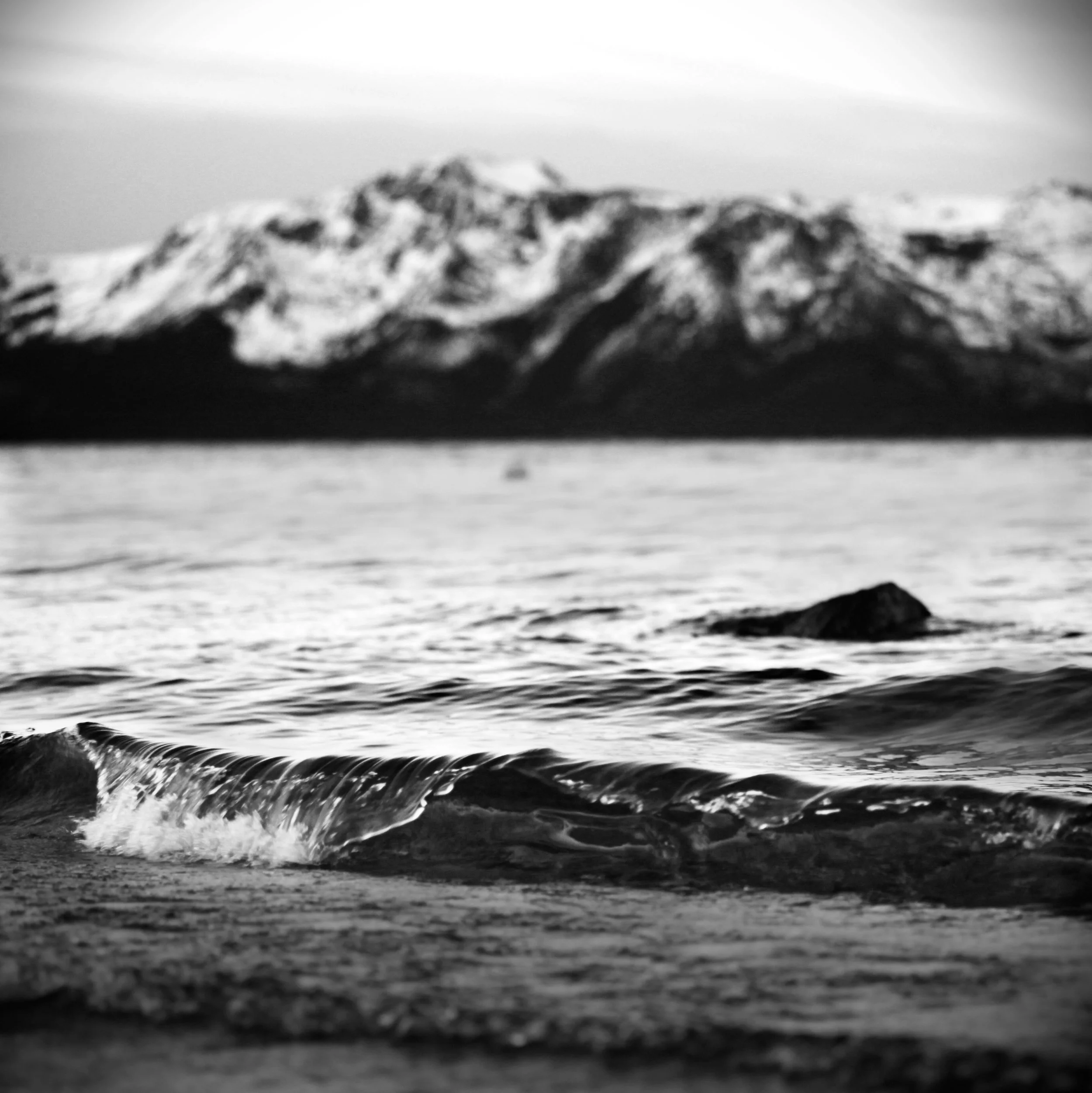tahoe_wave.jpg