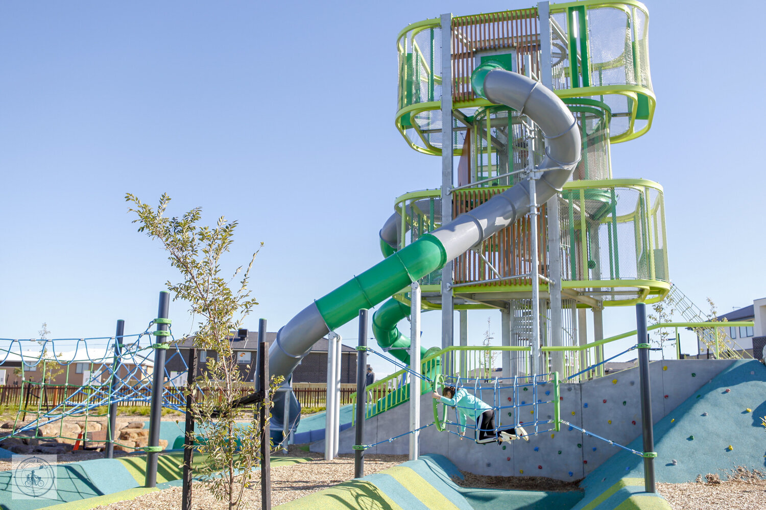 oaks park playground, clyde north