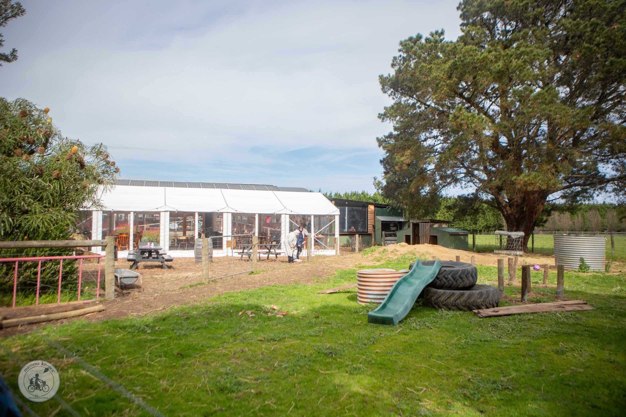 Benton Rise Farm, Tuerong