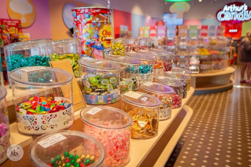 copyright mamma knows south - Arthur's Candy, Windsor