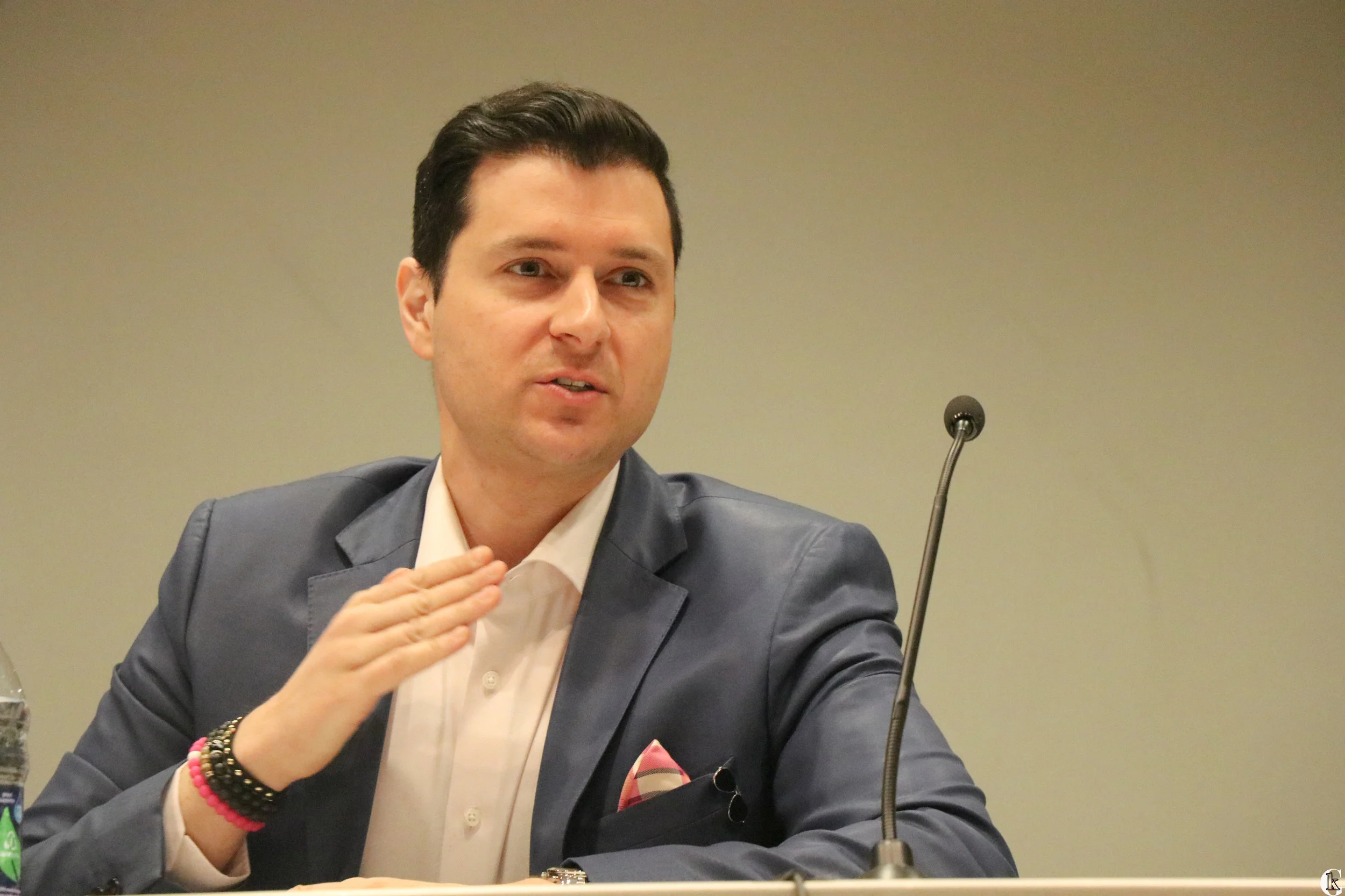 IMG_0400-with logo.jpg