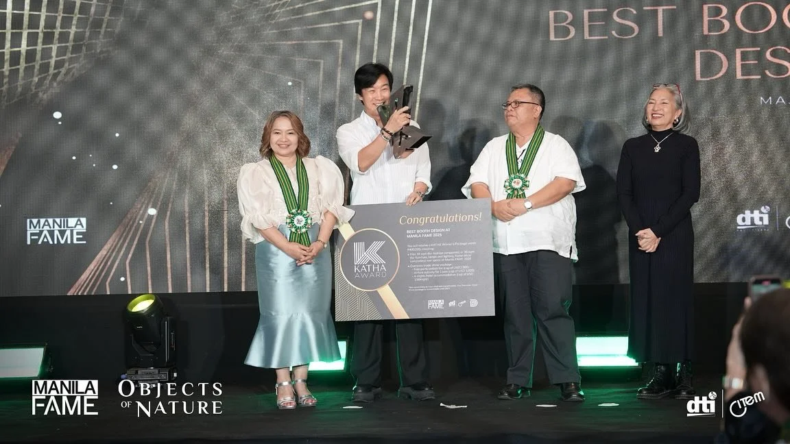 Congratulations to Kenneth Cobonpue for winning two KATHA Awards at the recently concluded Manila FAME 2025! 🏆

🏅 Best Product Design for Furniture, Lamps &amp; Lighting &ndash; Curio Hanging Lamps
🏅 Best Booth Design

Your creativity and craftsma