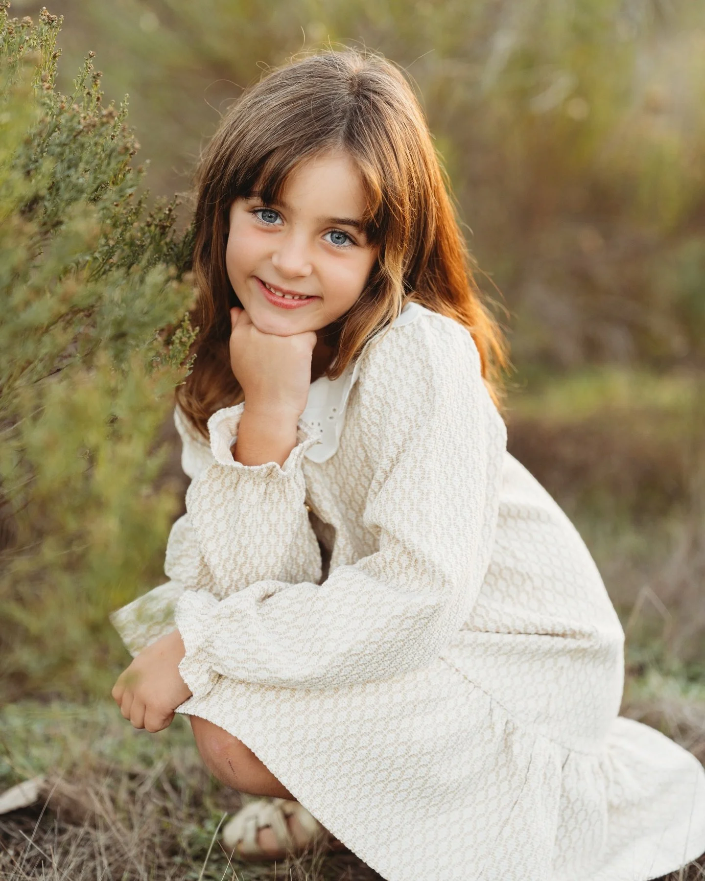 So many beautiful sessions coming your way 🤍
I&rsquo;ve been photographing this family since their wedding day and somehow they just keep getting more photogenic 😍
Also&hellip; Mia&rsquo;s big blue eyes? Get me every single time ✨💙 I&rsquo;m obses