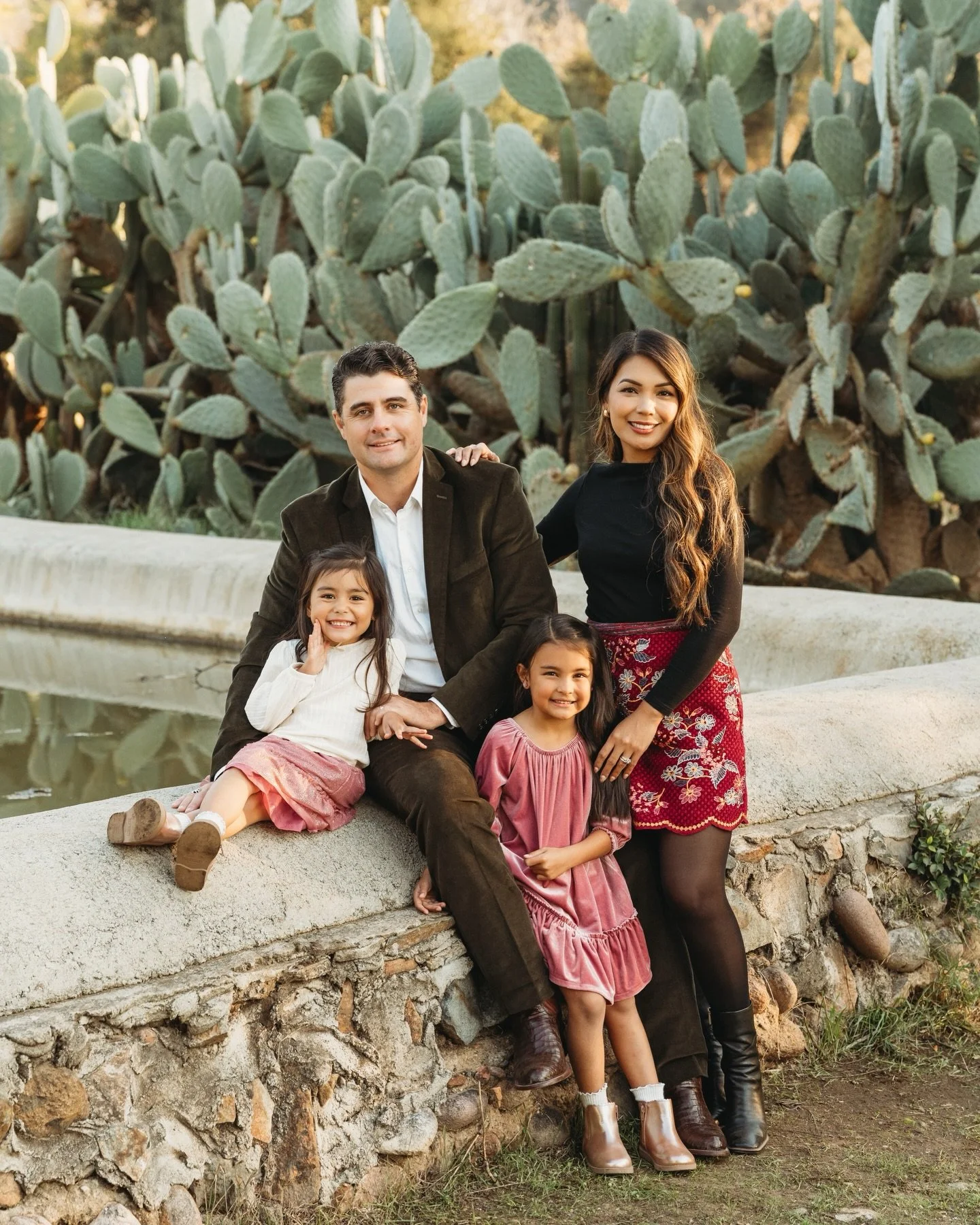 6th annual shoot with the Hawkins family ❤️
Watching families grow year after year is truly the greatest gift of this job.
I&rsquo;m beyond blessed with the most beautiful clients inside and out 🙌🏻✨
.
 #kristinadaviniphotography #sandiegofamilyphot