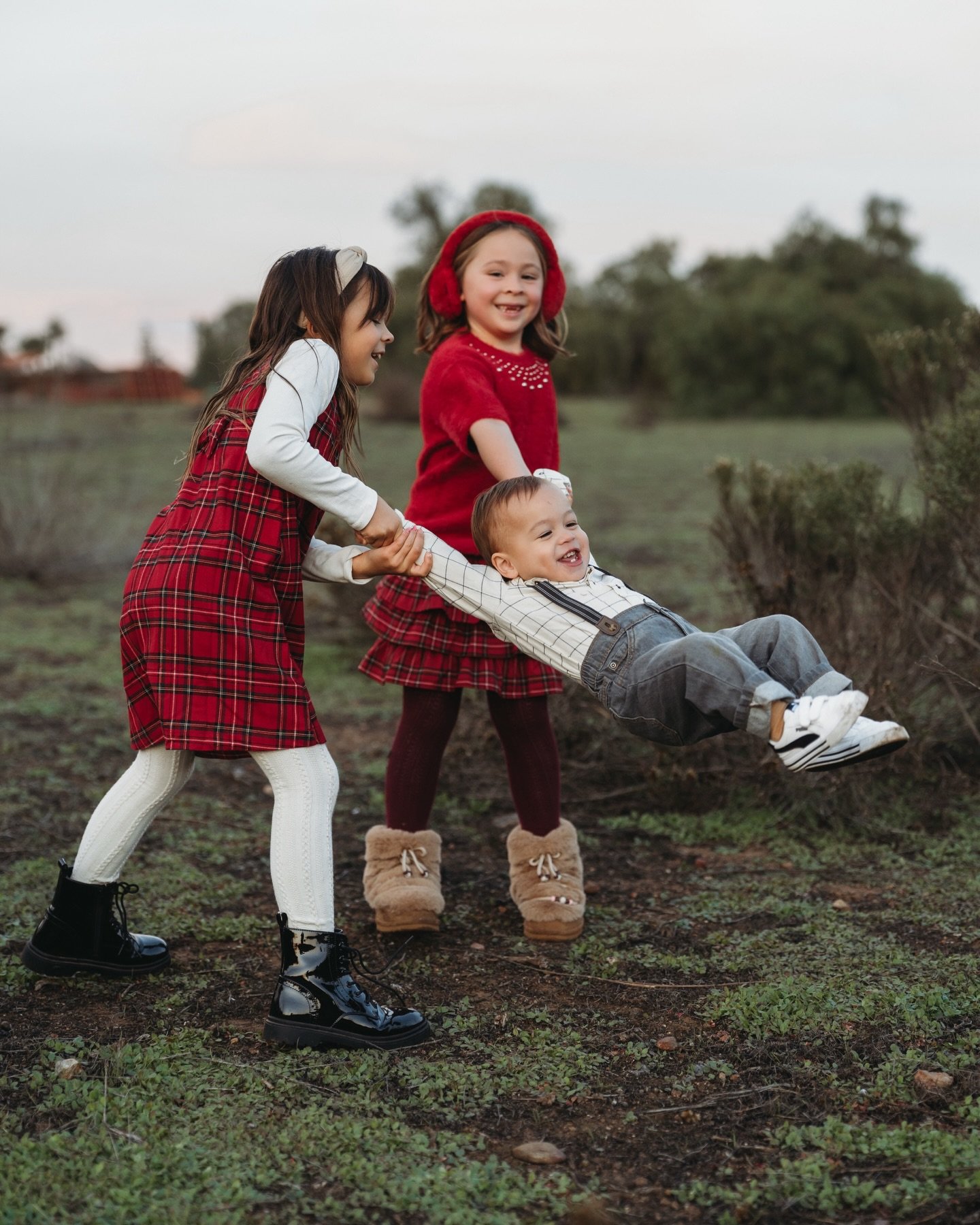 The perks of being the baby brother 😍
Endless hugs, sister snuggles, and happily going along with whatever they throw at him 😅😉❤️
.
#sandiegofamilyphotographer #sandiegophotography #lajollafamilyphotographer #sandiegofamilyportraits #coronadofamil