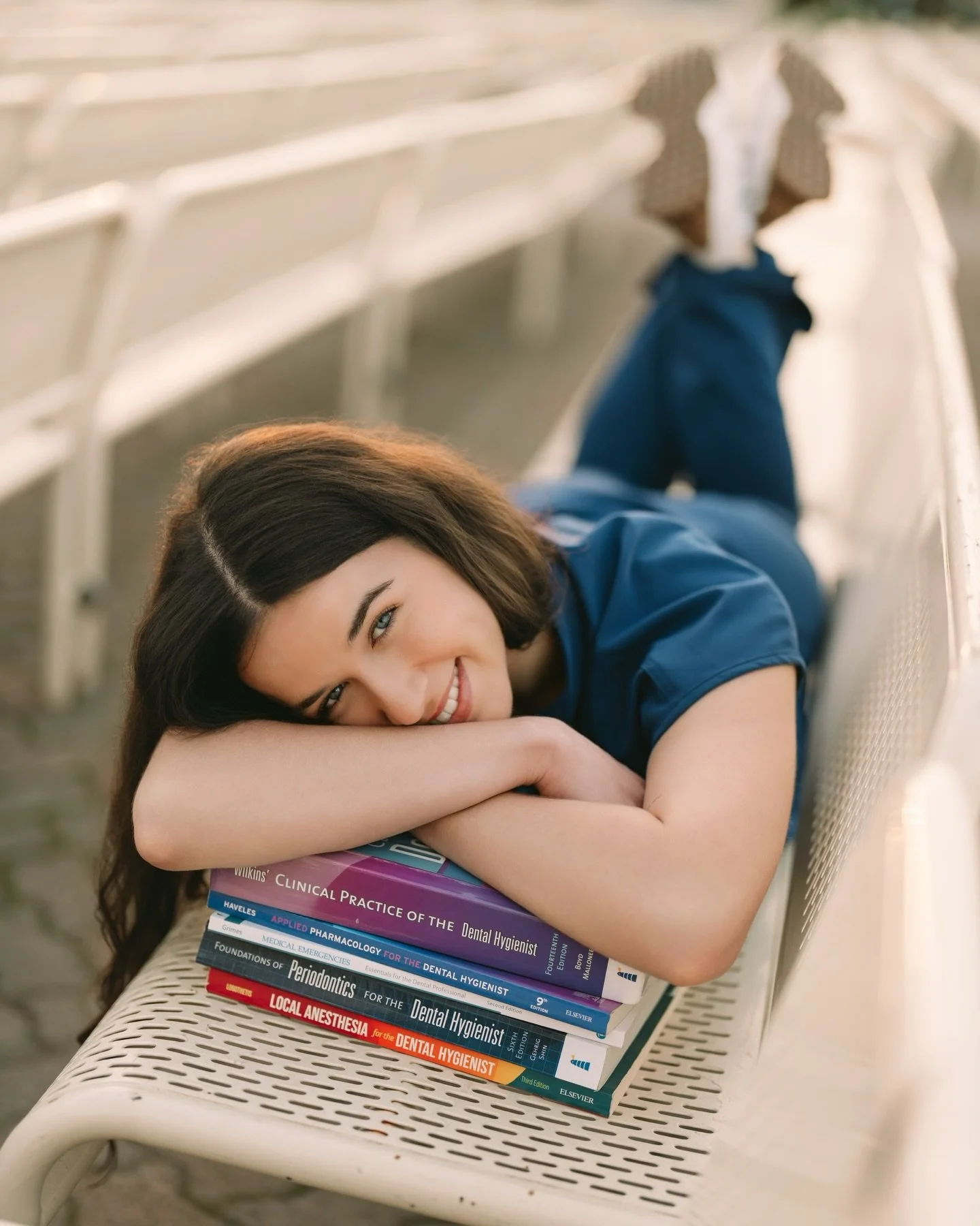 RDH era activated 🦷✨
Grace brought the scrubs, the textbooks, the tools and the confidence.
If you worked this hard for your degree, we&rsquo;re documenting it properly 👏🏼
2026 grads, I&rsquo;m ready for you.

#SanDiegoGradPhotographer #DentalHygi