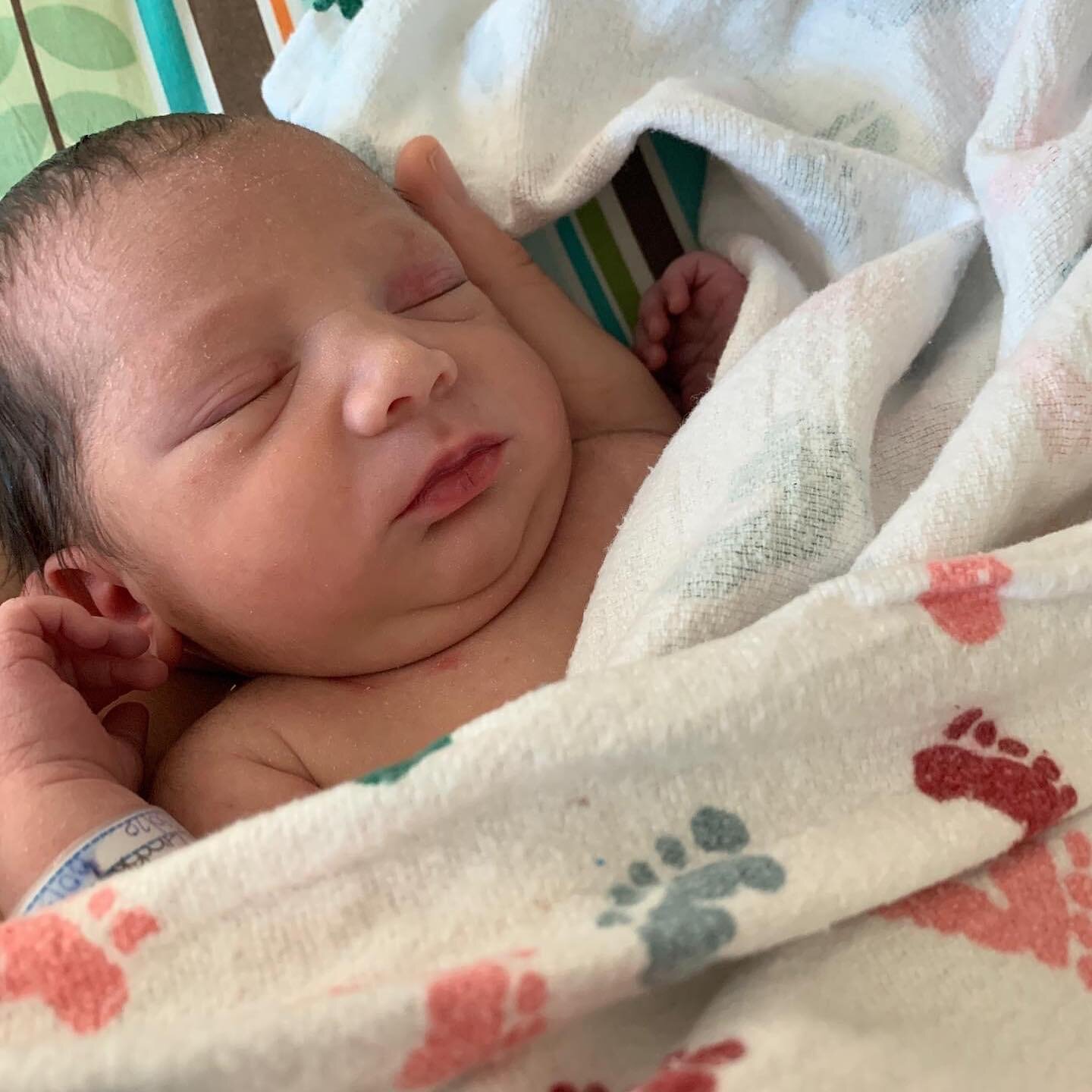 Welcome to the world baby Theo! Lindsey has her beautiful baby boy yesterday and we are so excited to make him part of the Rocky Mountain family! Mom and baby are safe and healthy 😊