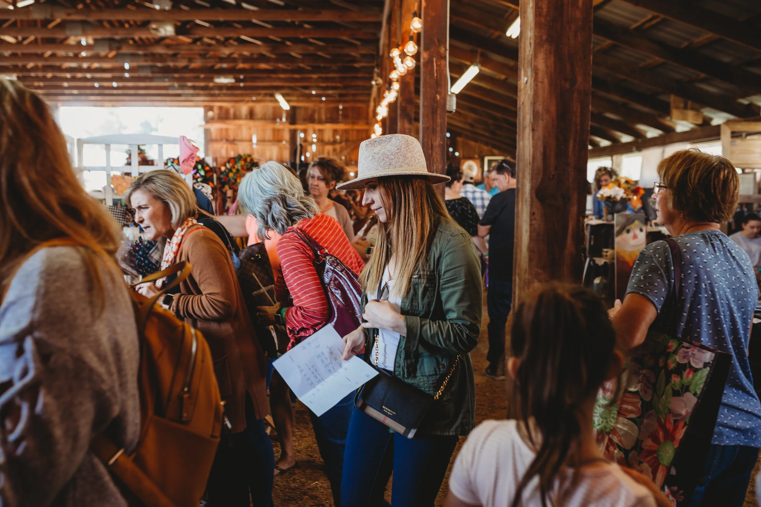 Shopping in Barn 3.jpg